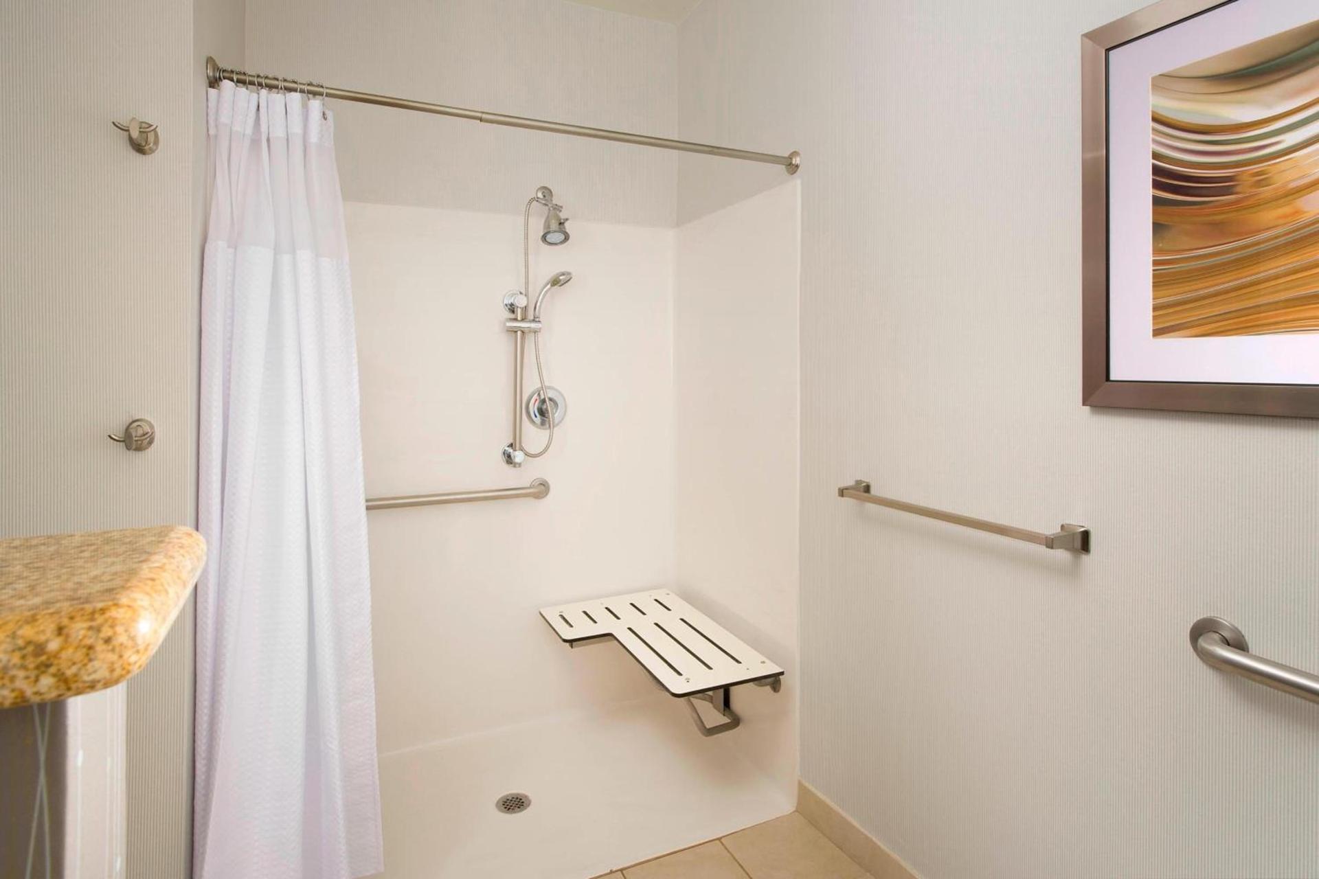 Courtyard by Marriott Wichita Falls photo 11