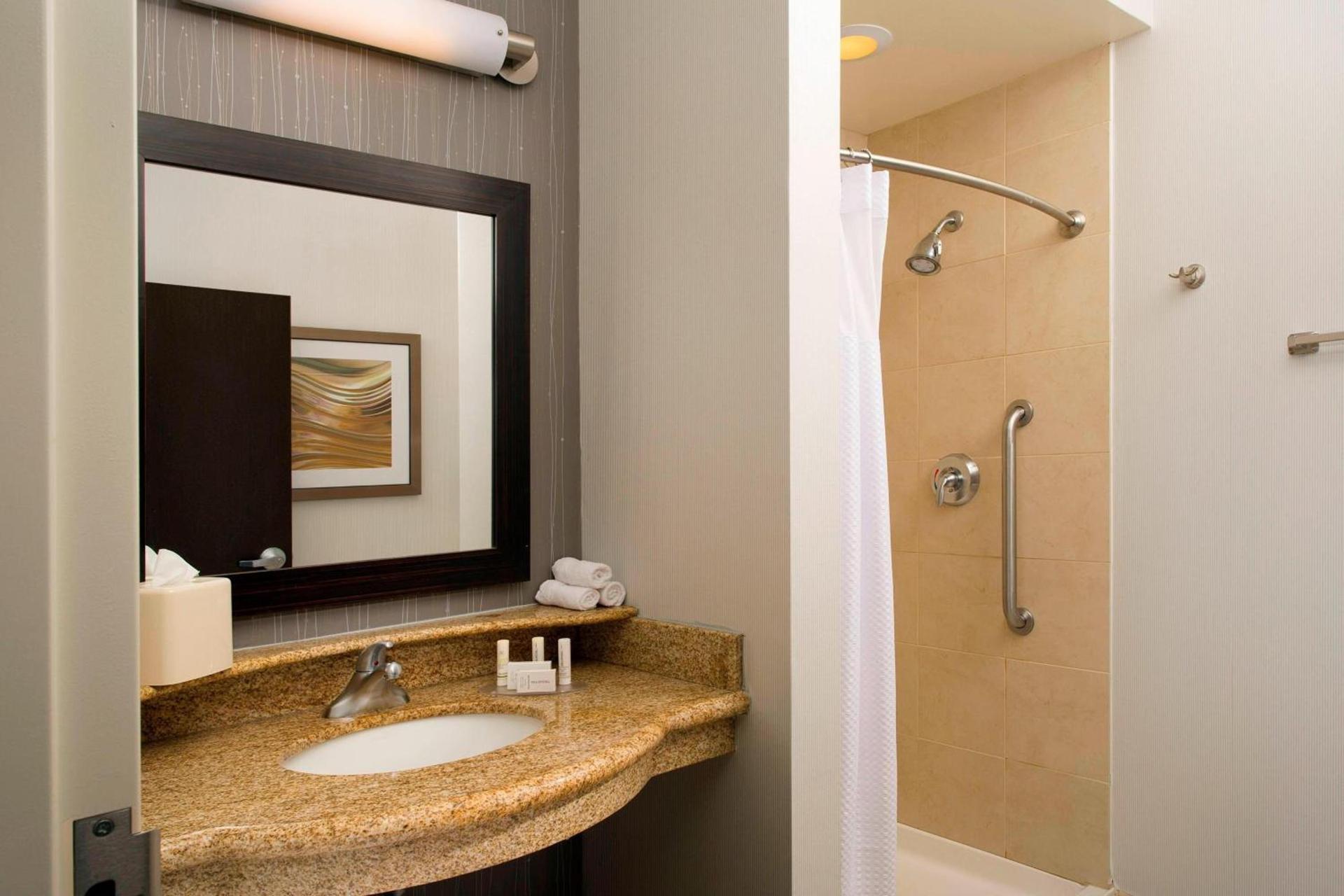 Courtyard by Marriott Wichita Falls photo 10
