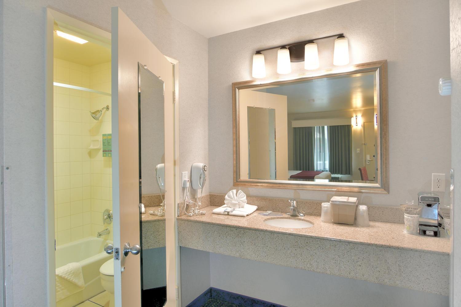 Lamplighter Inn & Suites at SDSU photo 16