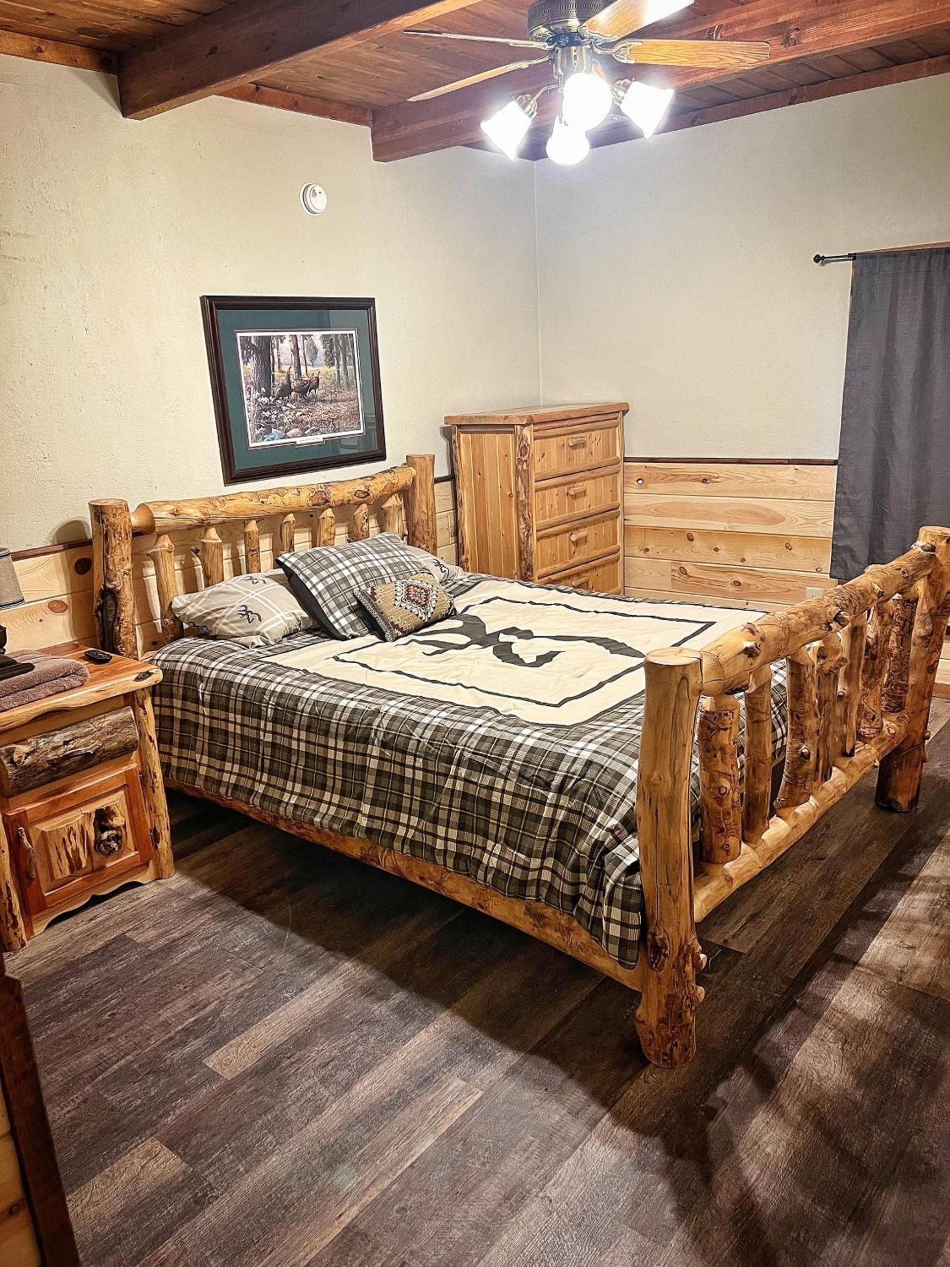 The Lodge at Devils Tower photo 81