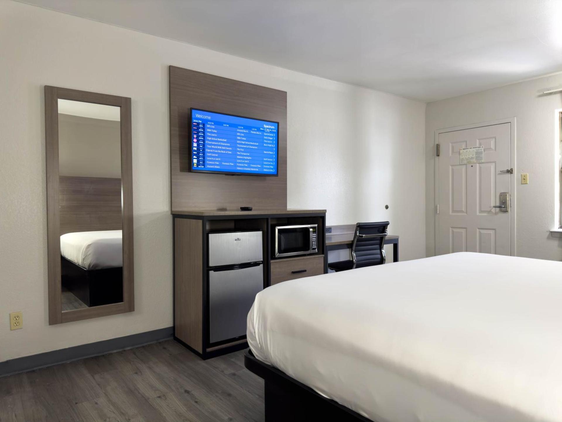 Americas Best Value Inn Austin photo 5
