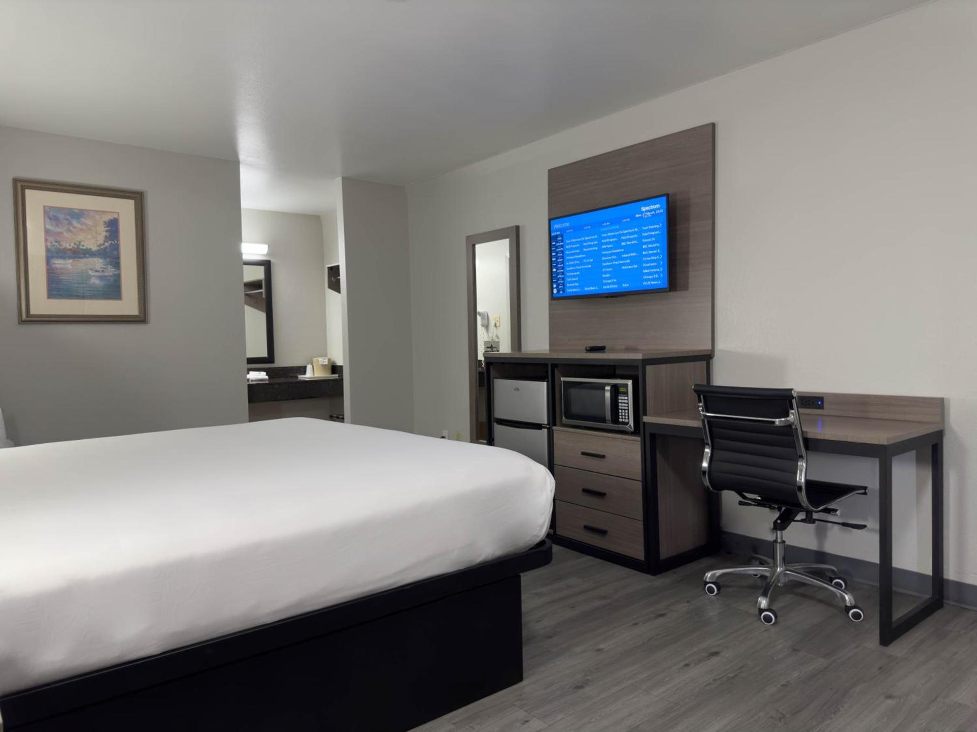 Americas Best Value Inn Austin photo 4