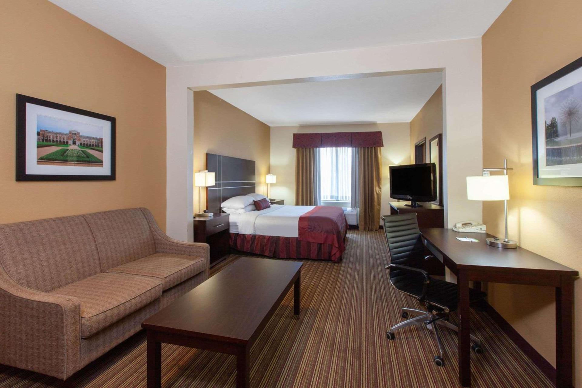 Wingate By Wyndham Houston / Willowbrook photo 24
