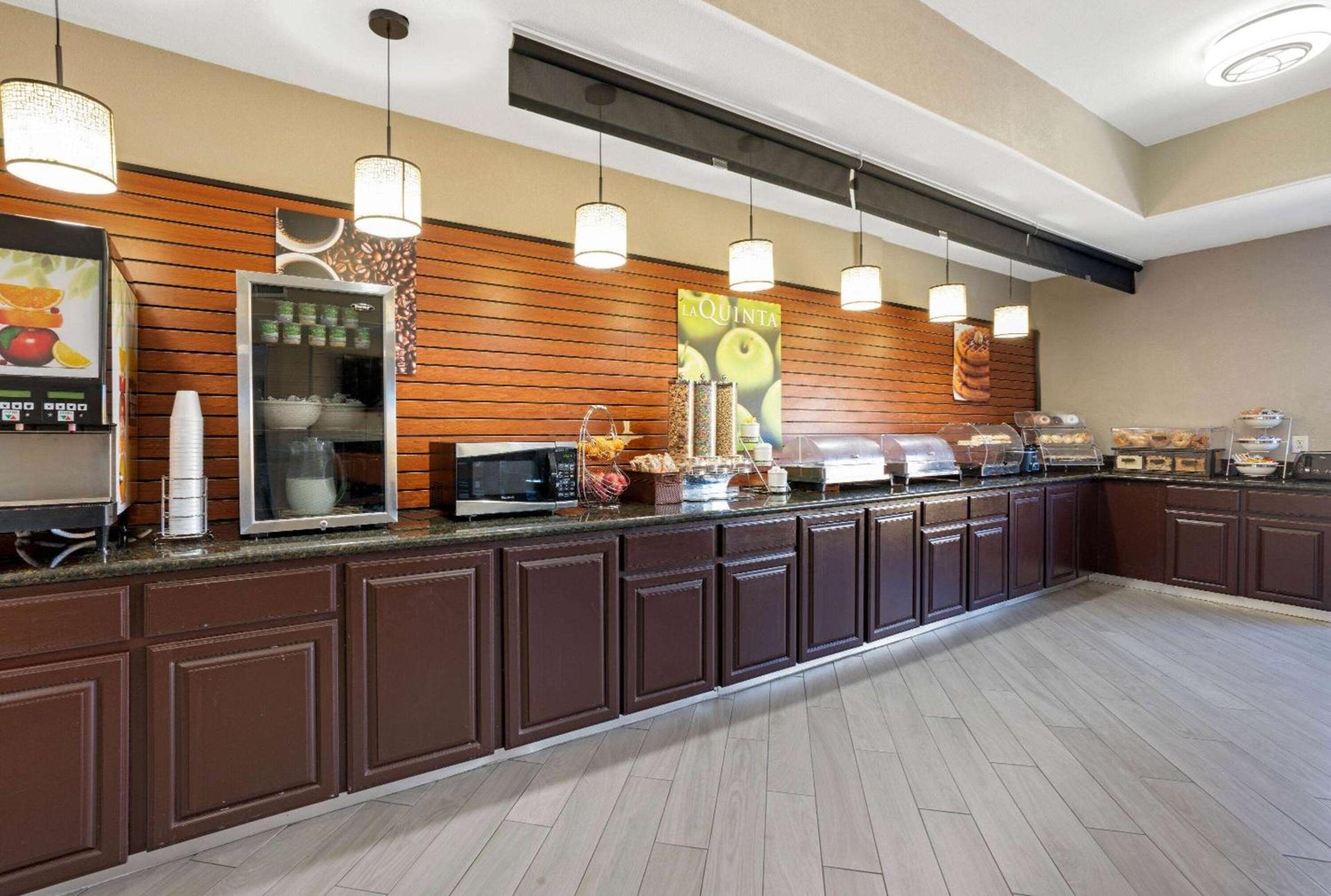 La Quinta by Wyndham Houston IAH Bush Intl Airport E photo 38