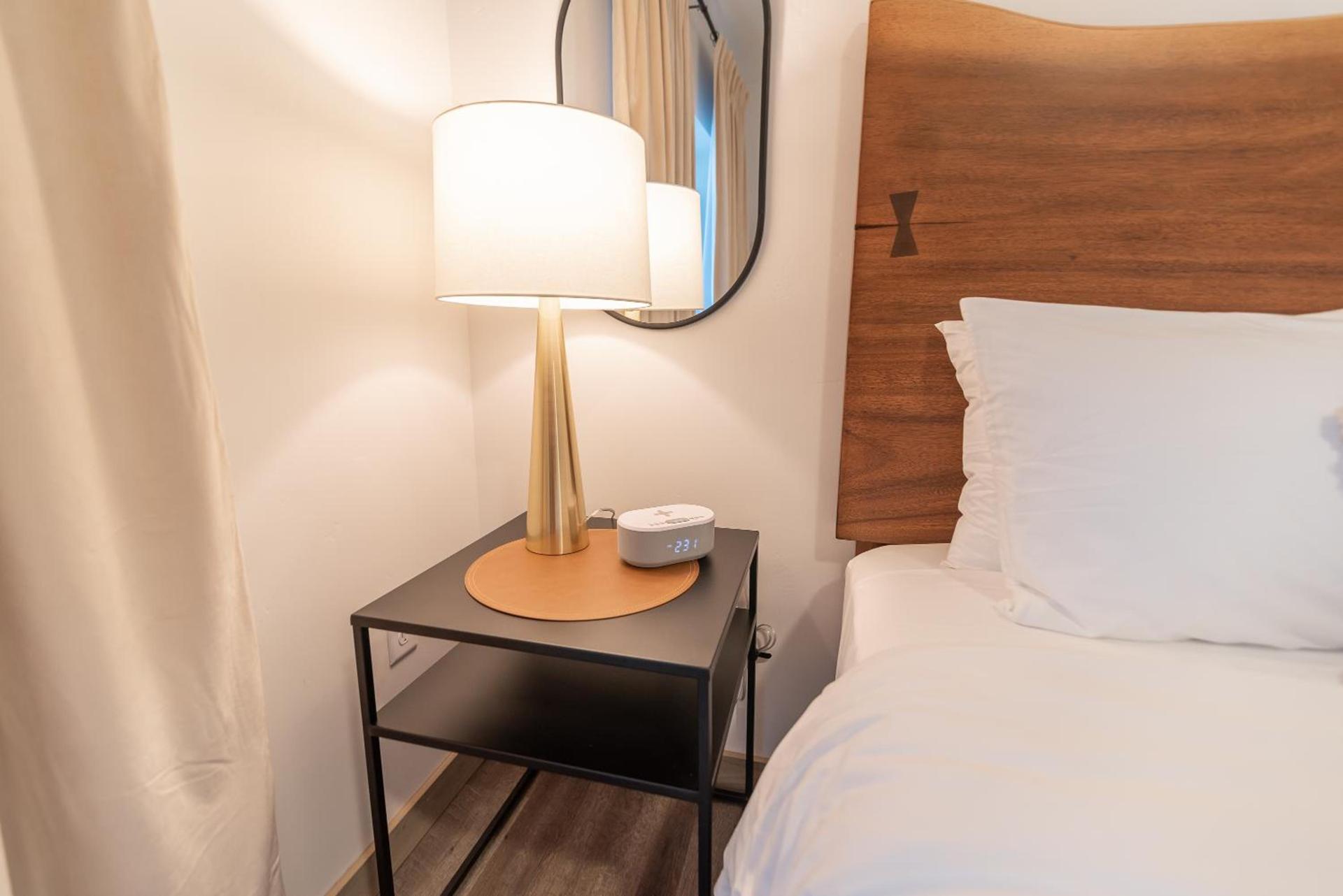 Colony Suites photo 2