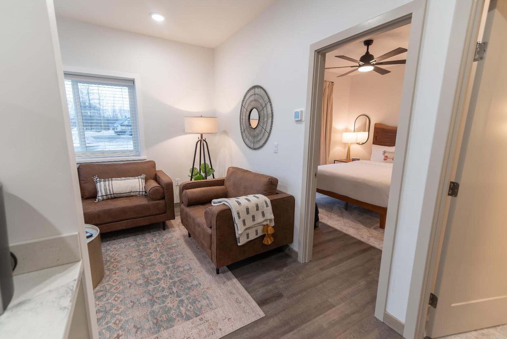 Colony Suites photo 42