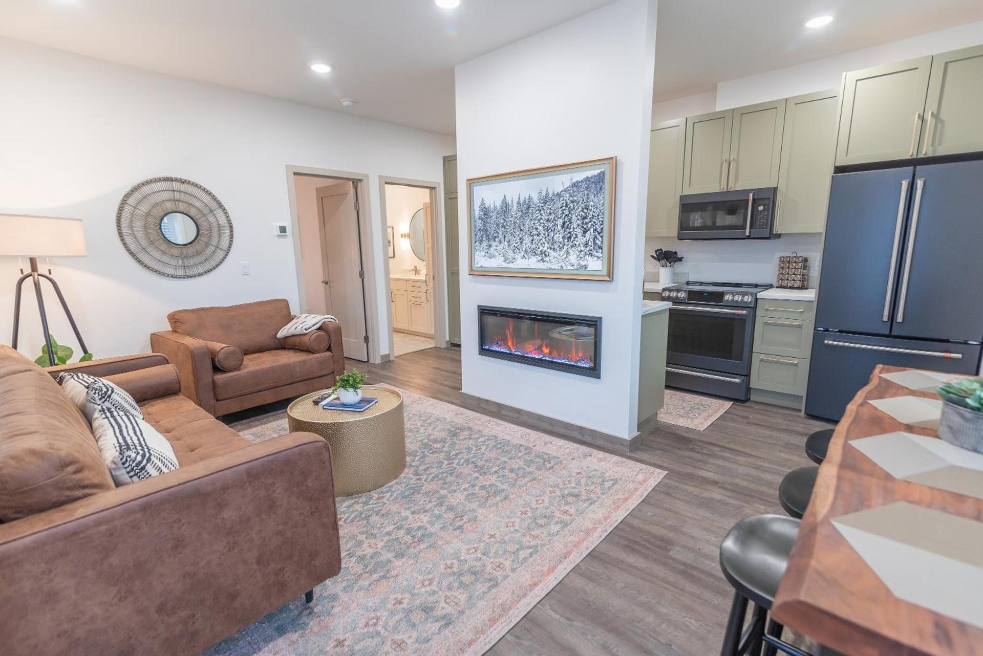Colony Suites photo 81
