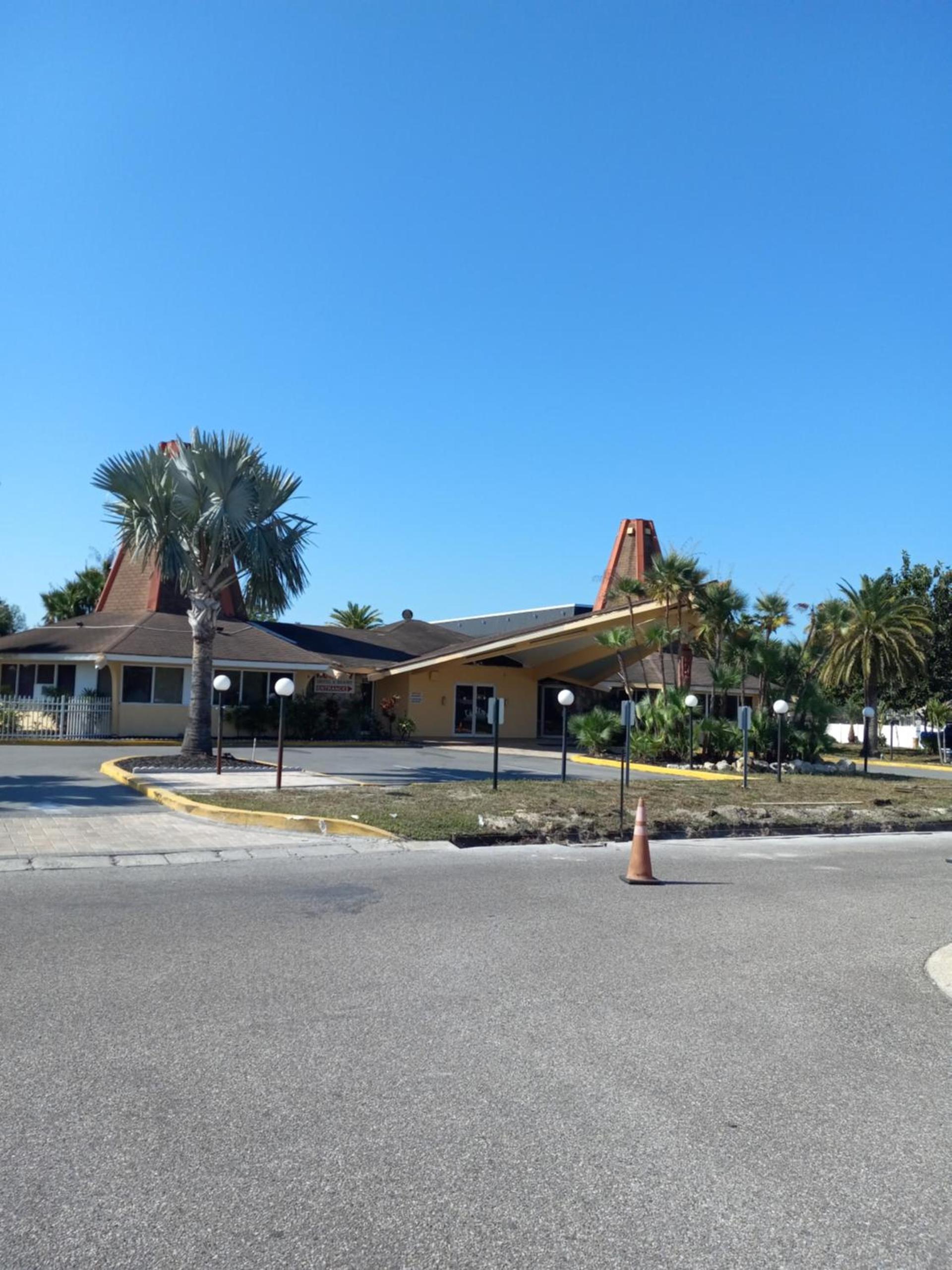 Rodeway Inn photo 16