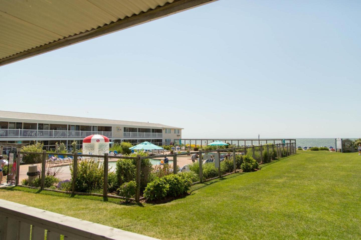 Riviera Beach Resort photo 16