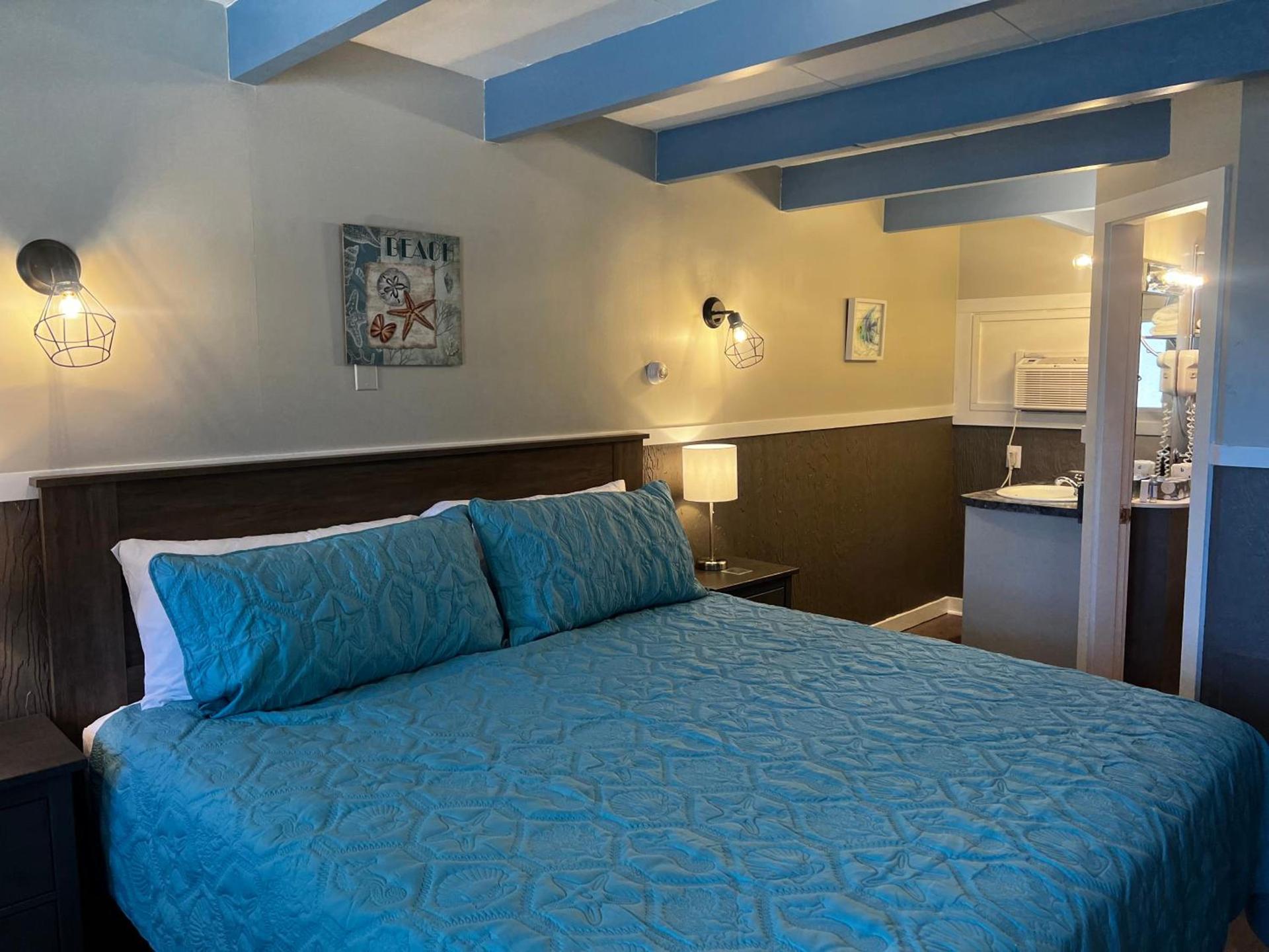 Claddagh Motel & Suites photo 65