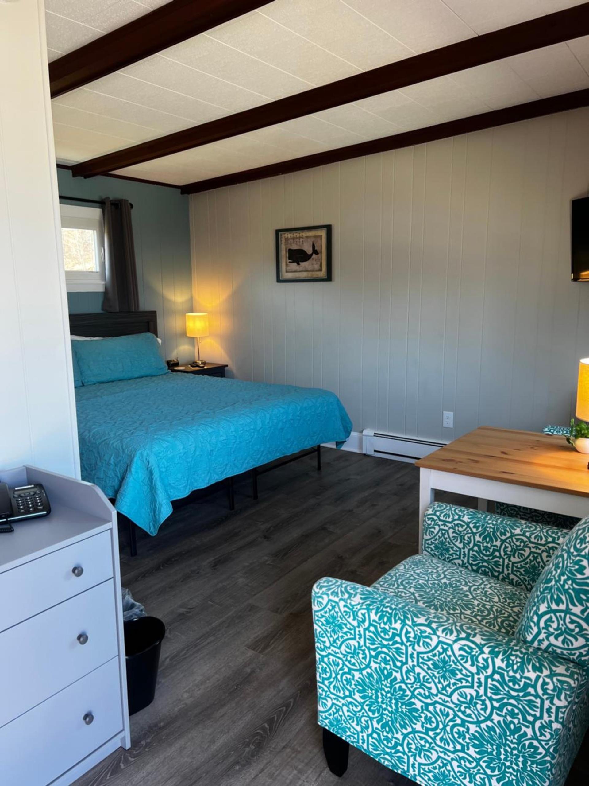 Claddagh Motel & Suites photo 67