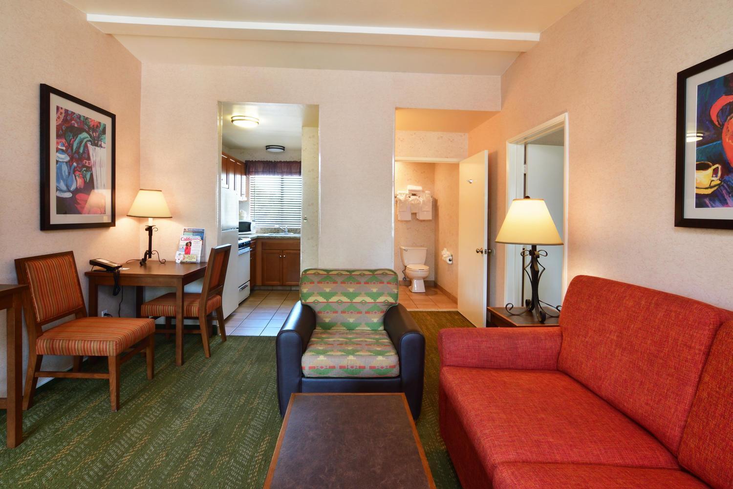 Lamplighter Inn & Suites at SDSU photo 41
