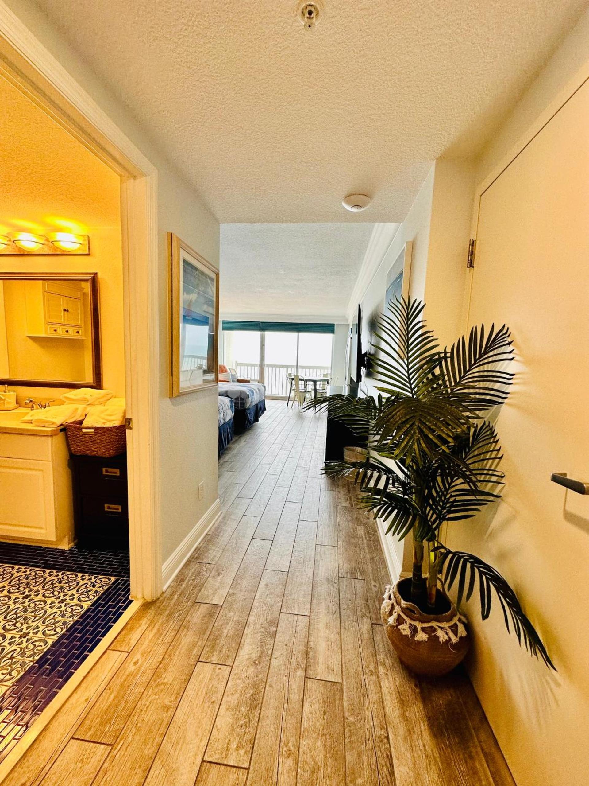 Daytona Beach Resort Private balcony Ocean Front photo 27