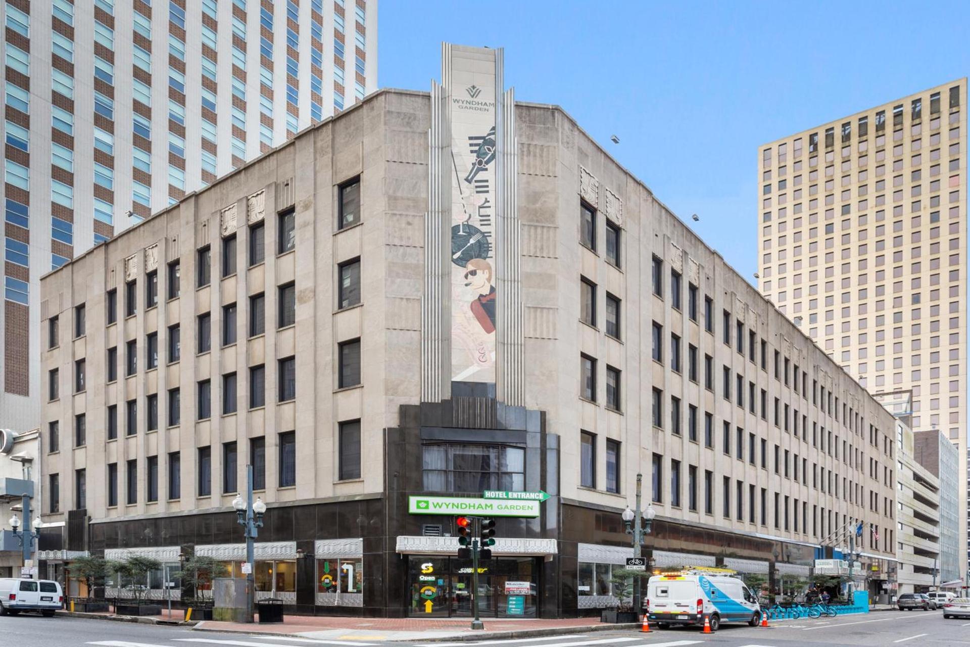 Wyndham Garden Baronne Plaza photo 14