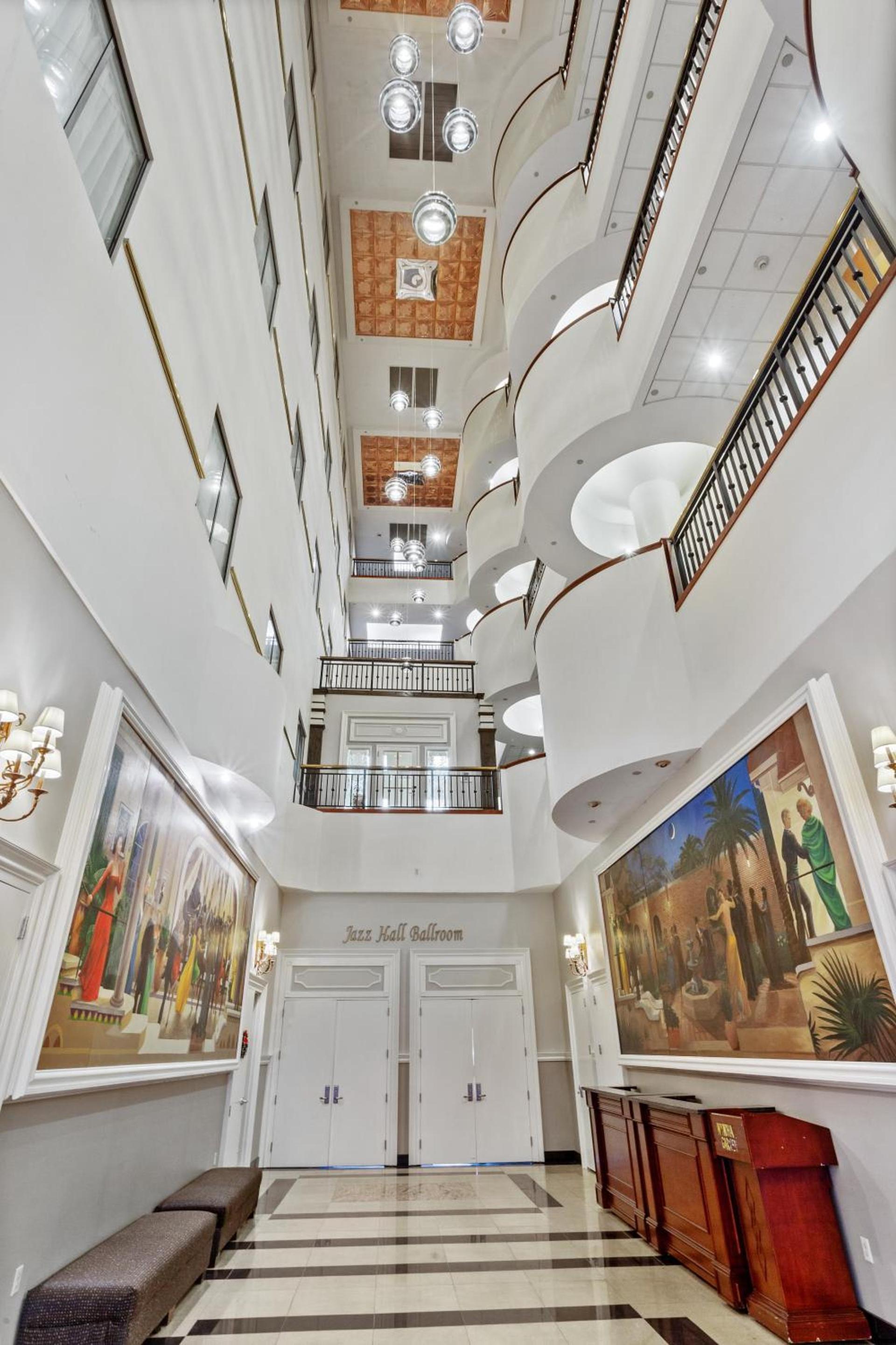 Wyndham Garden Baronne Plaza photo 18