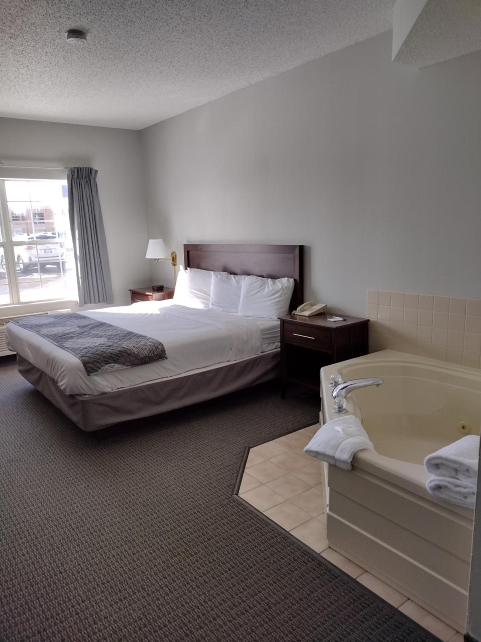 GrandStay Hotel & Suites Hastings photo 31