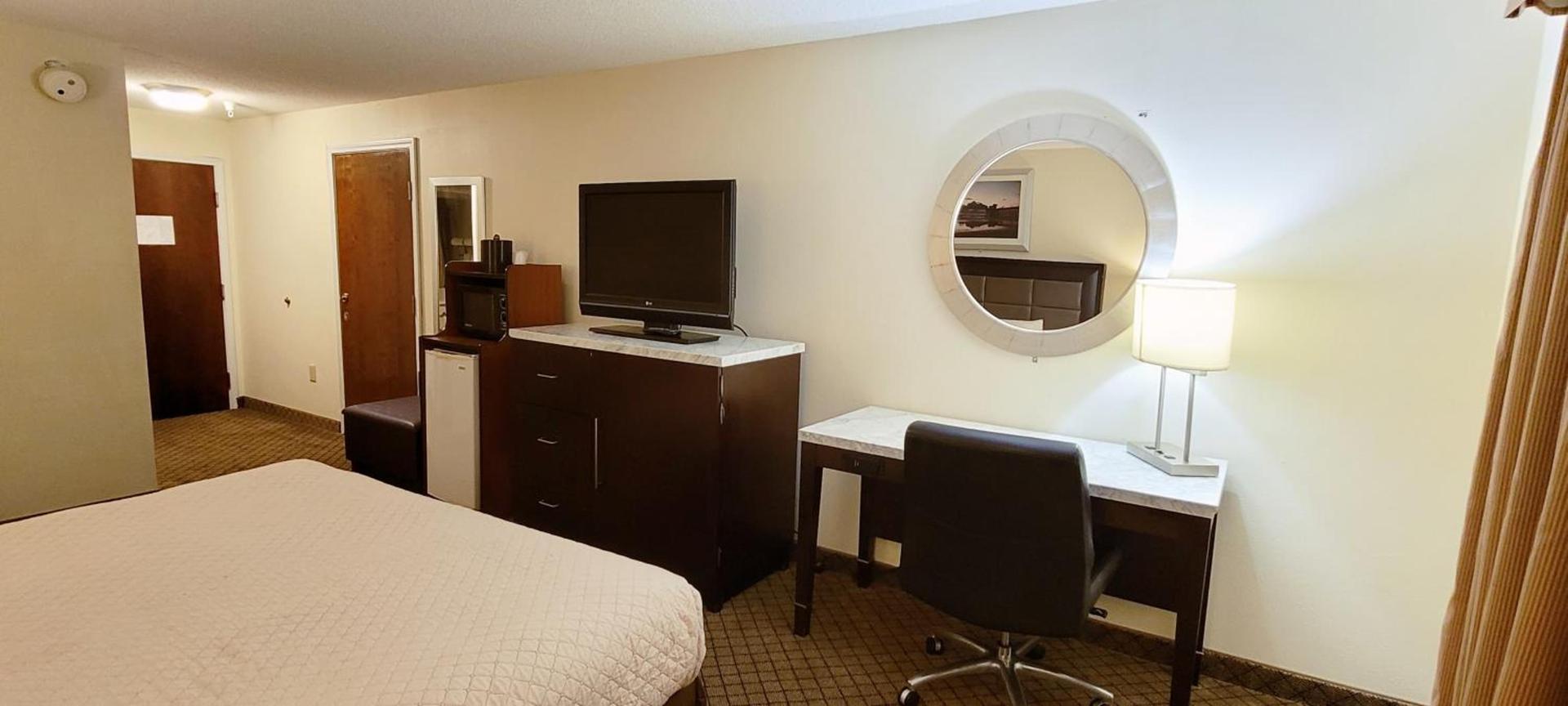 Home Inn & Suites photo 28