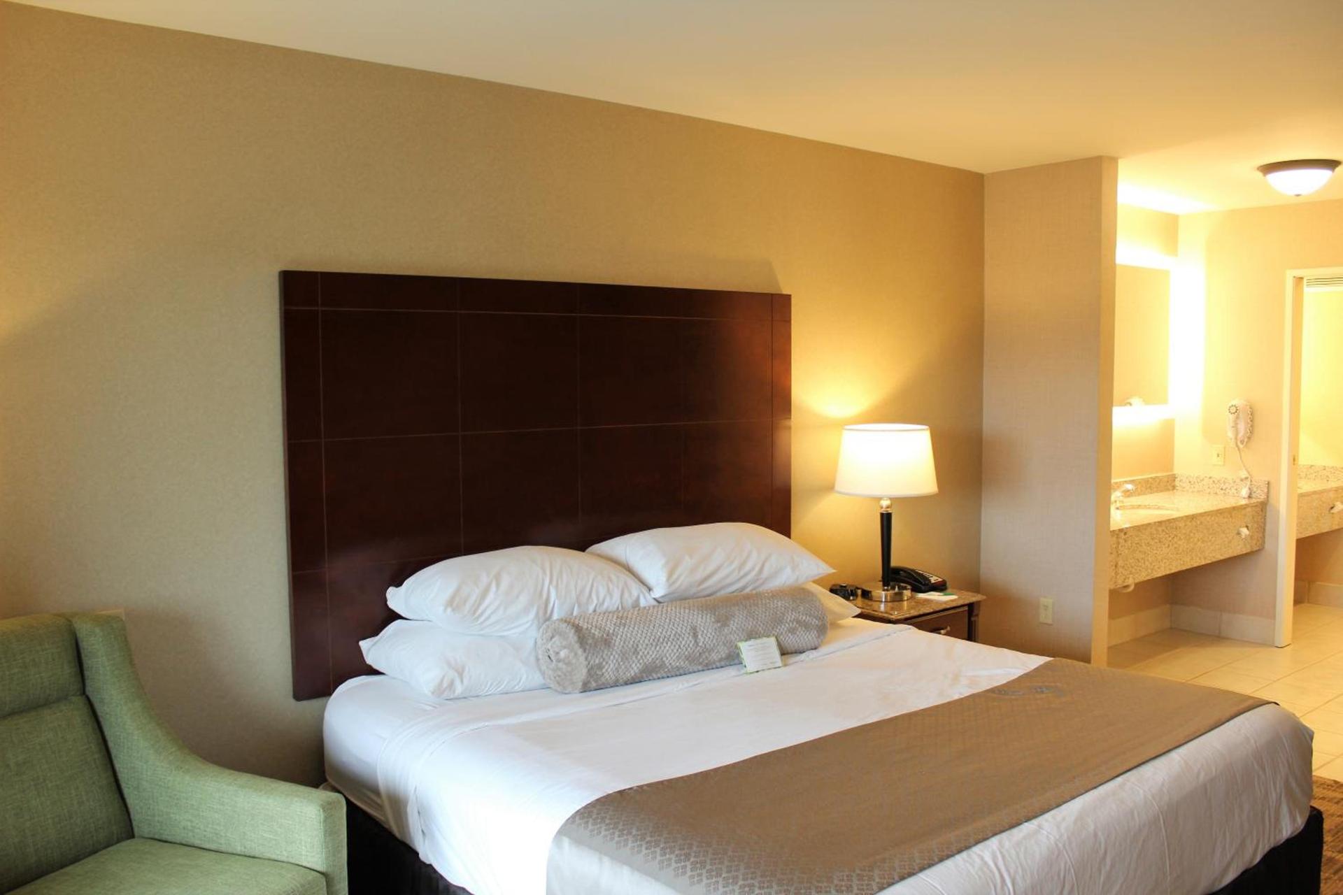 Medallion Inn and Suites photo 22