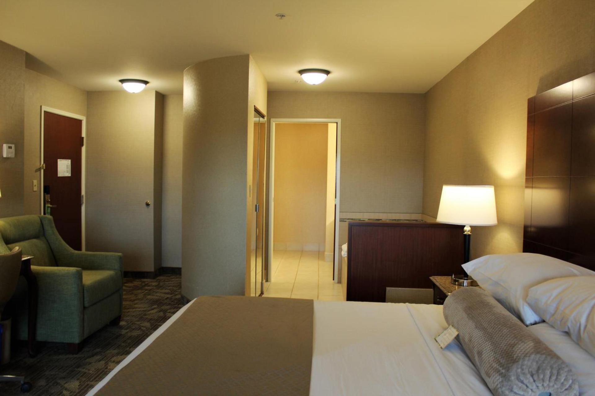 Medallion Inn and Suites photo 21