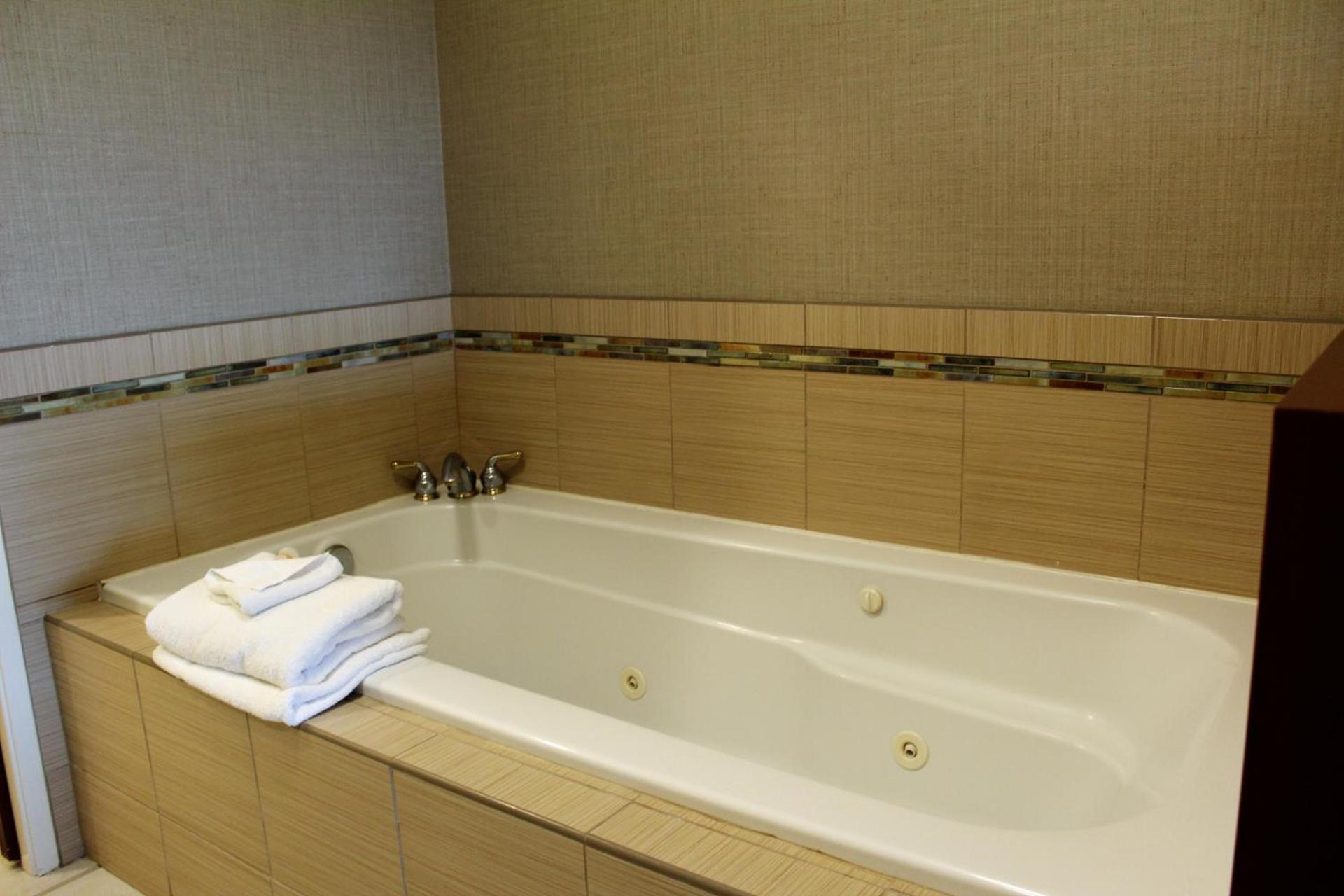 Medallion Inn and Suites photo 23