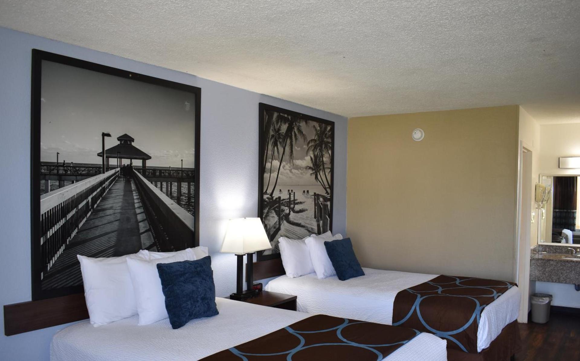 Super 8 by Wyndham Ocala I-75 photo 54
