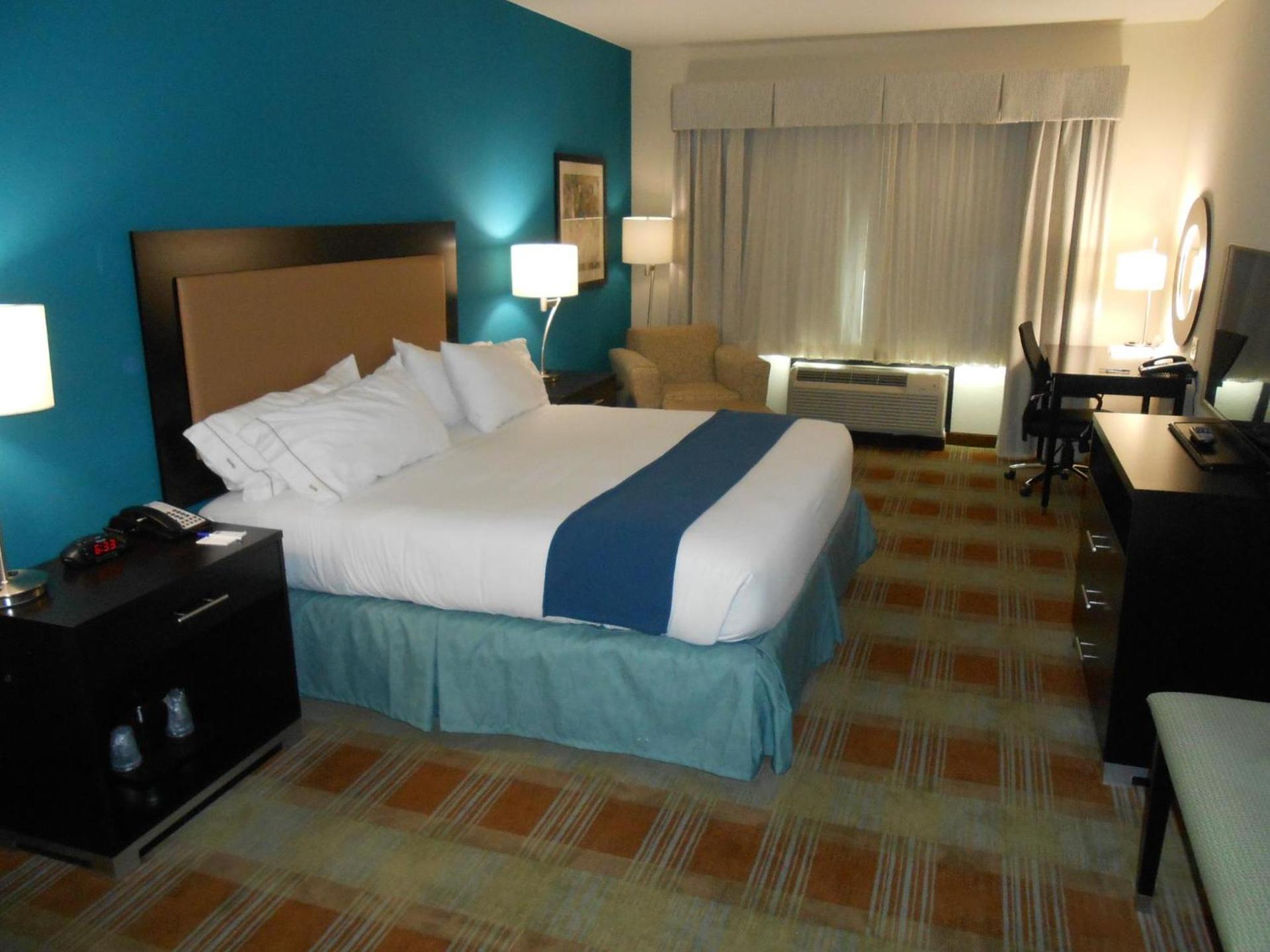Holiday Inn Express & Suites Houston Northwest-Brookhollow by IHG photo 49