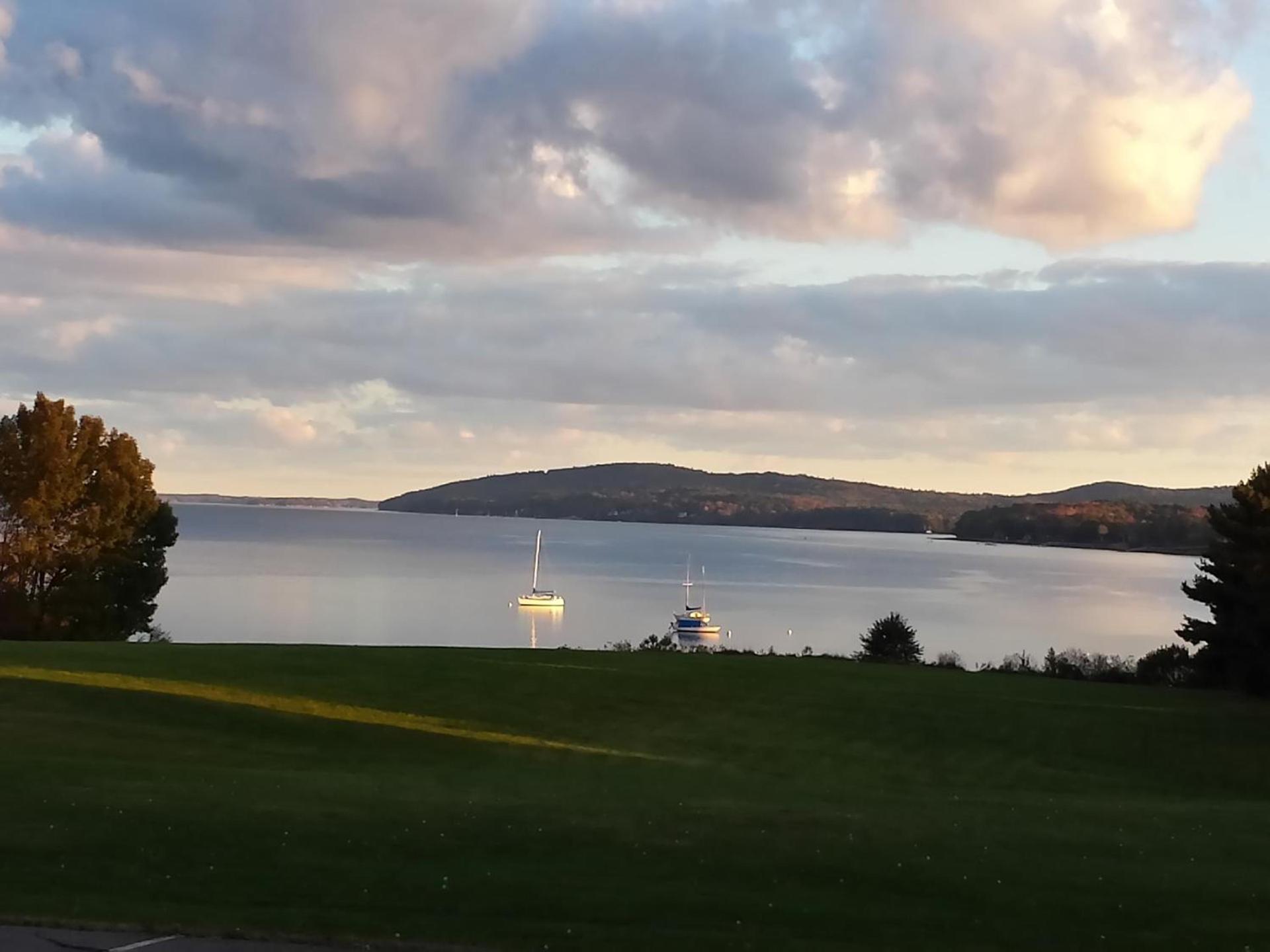 Belfast Harbor Inn photo 53