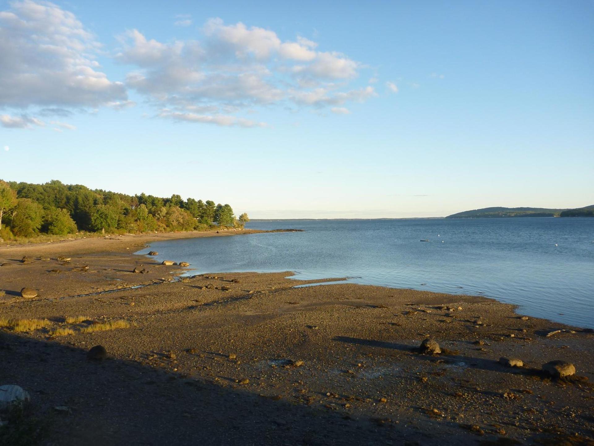 Belfast Harbor Inn photo 32
