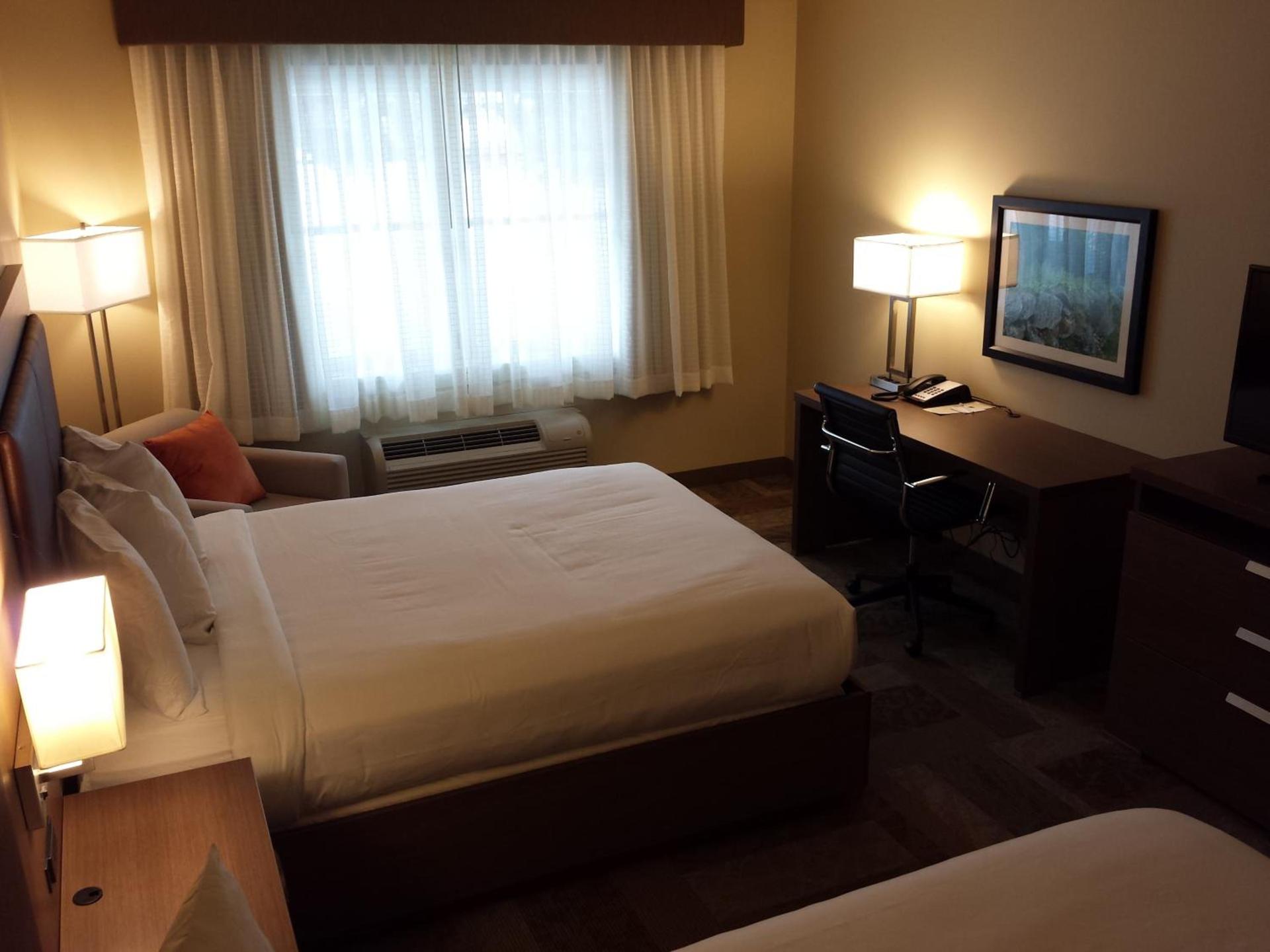 Belfast Harbor Inn photo 46