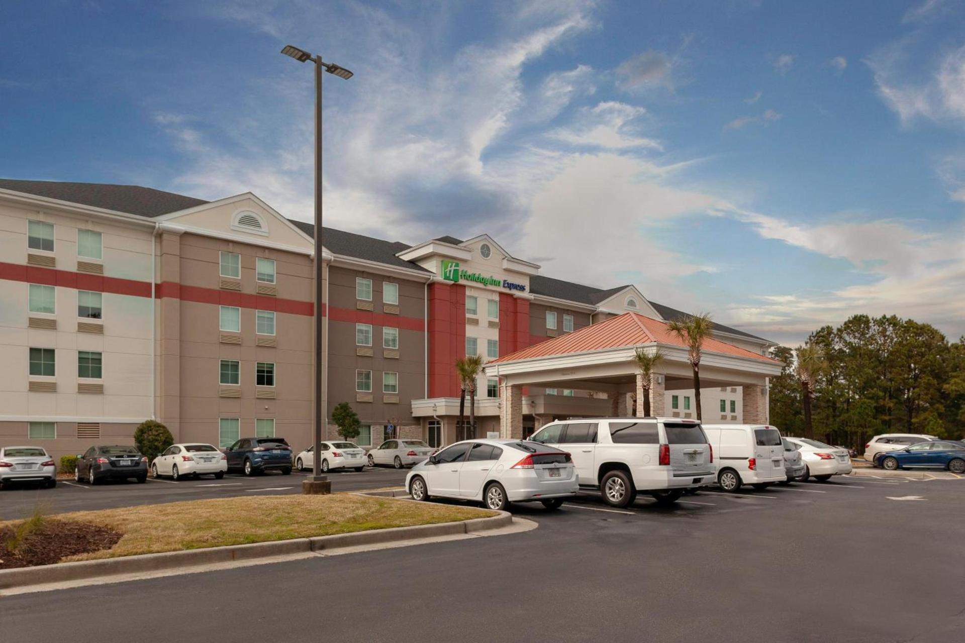 Holiday Inn Express Myrtle Beach-Broadway at the Beach by IHG photo 1