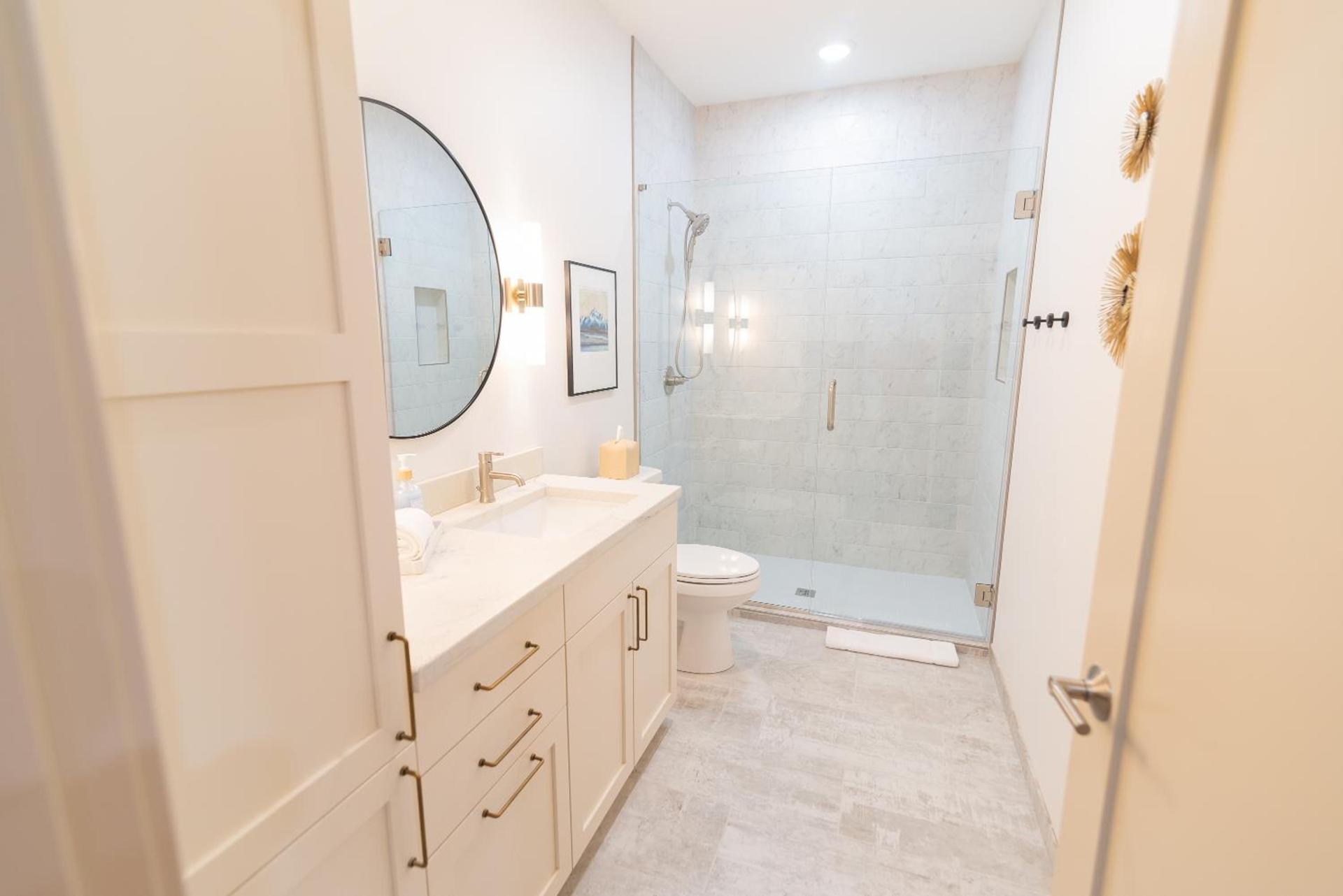 Colony Suites photo 94