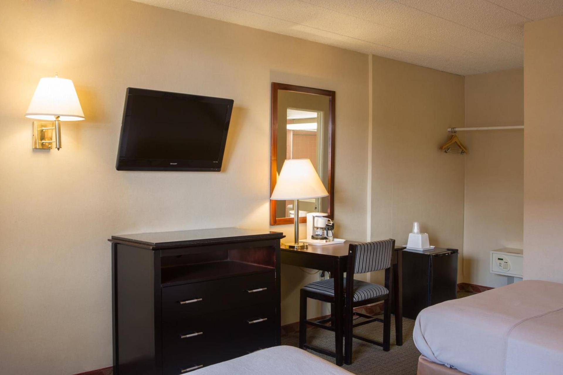 Atlantic Motor Inn Near Boardwalk photo 15