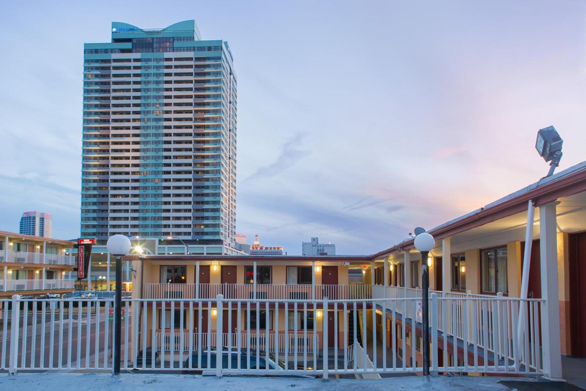 Atlantic Motor Inn Near Boardwalk photo 1