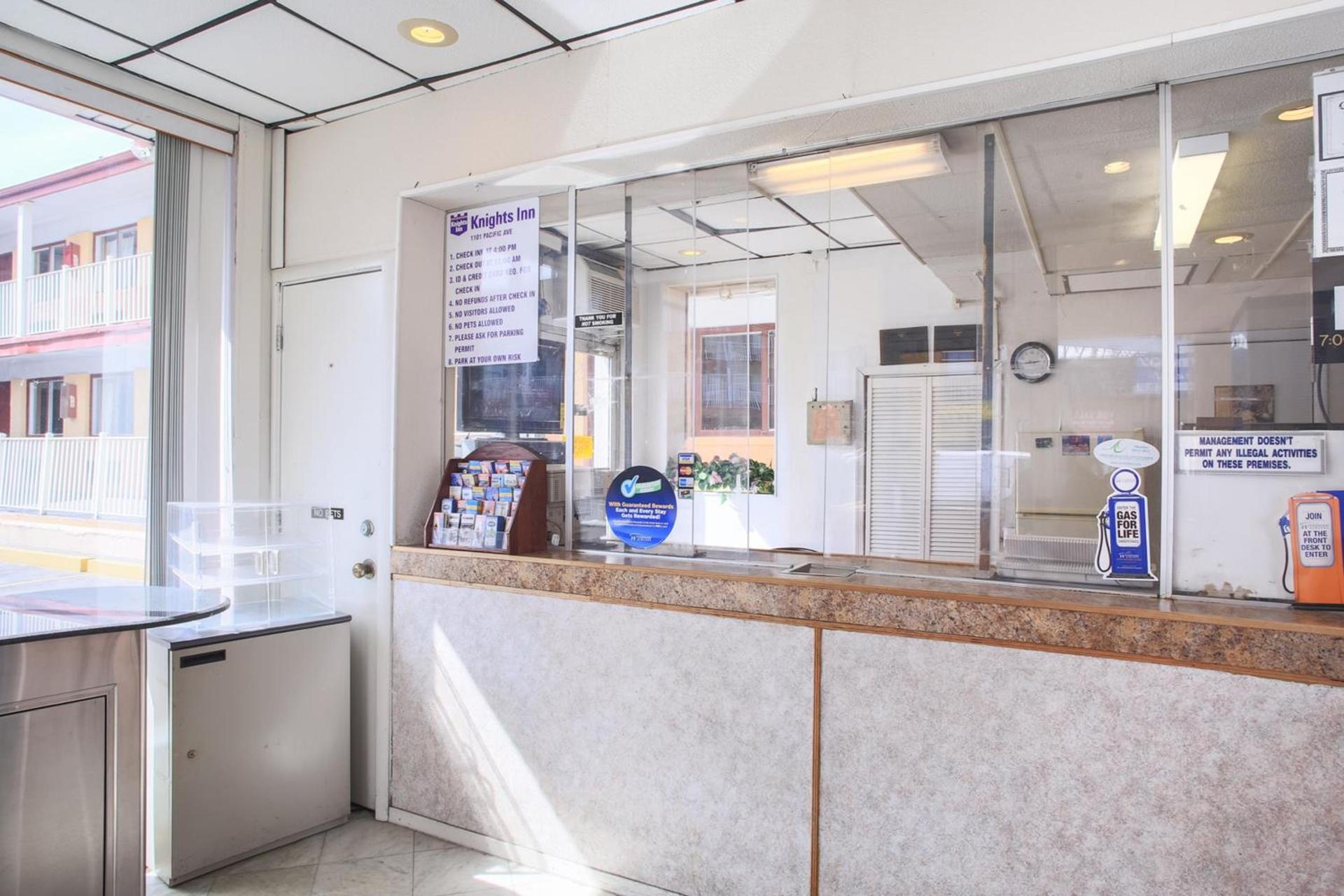 Atlantic Motor Inn Near Boardwalk photo 13