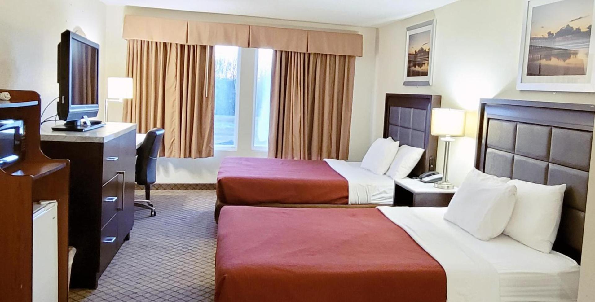 Home Inn & Suites photo 40
