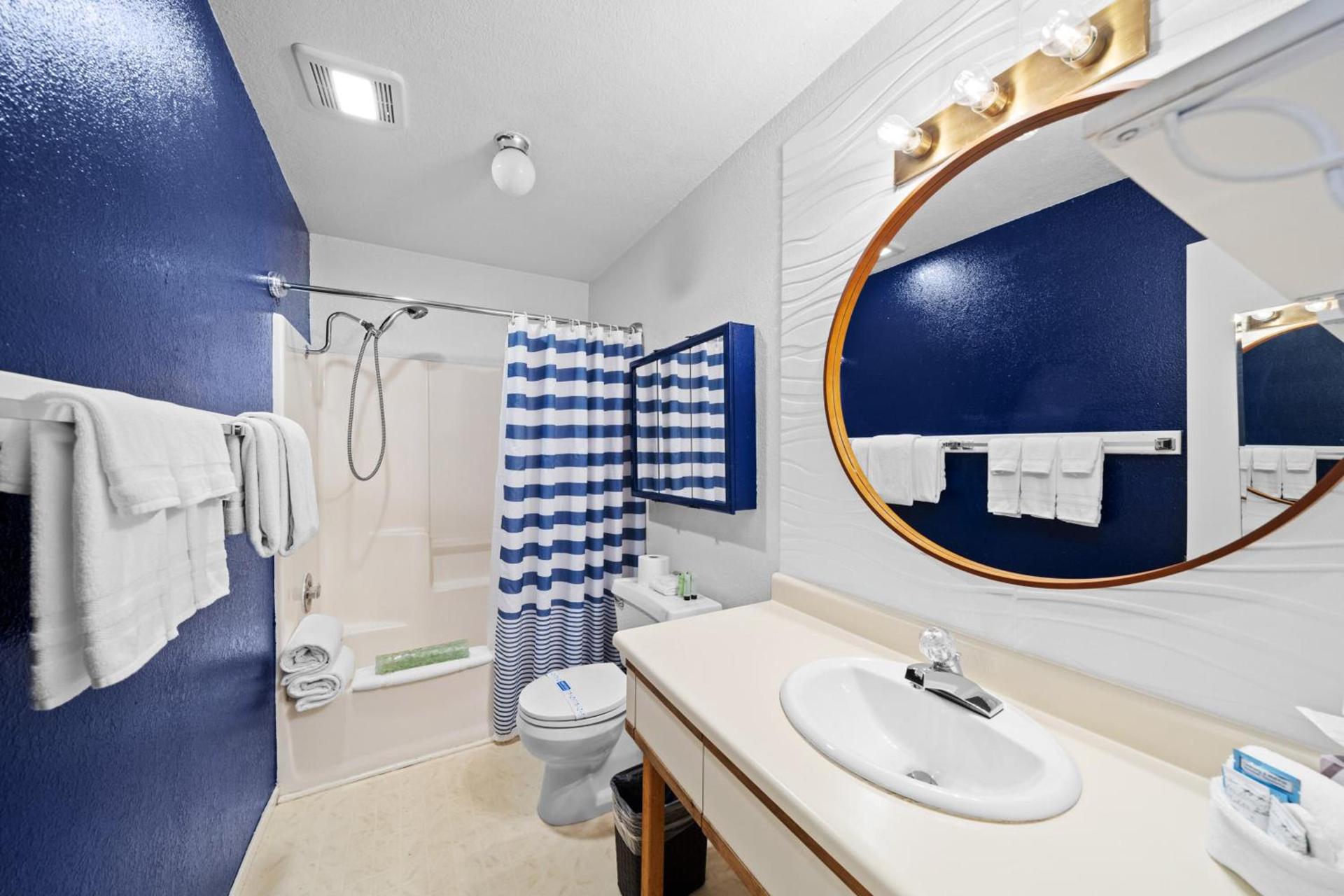 Surf & Sand Inn photo 24