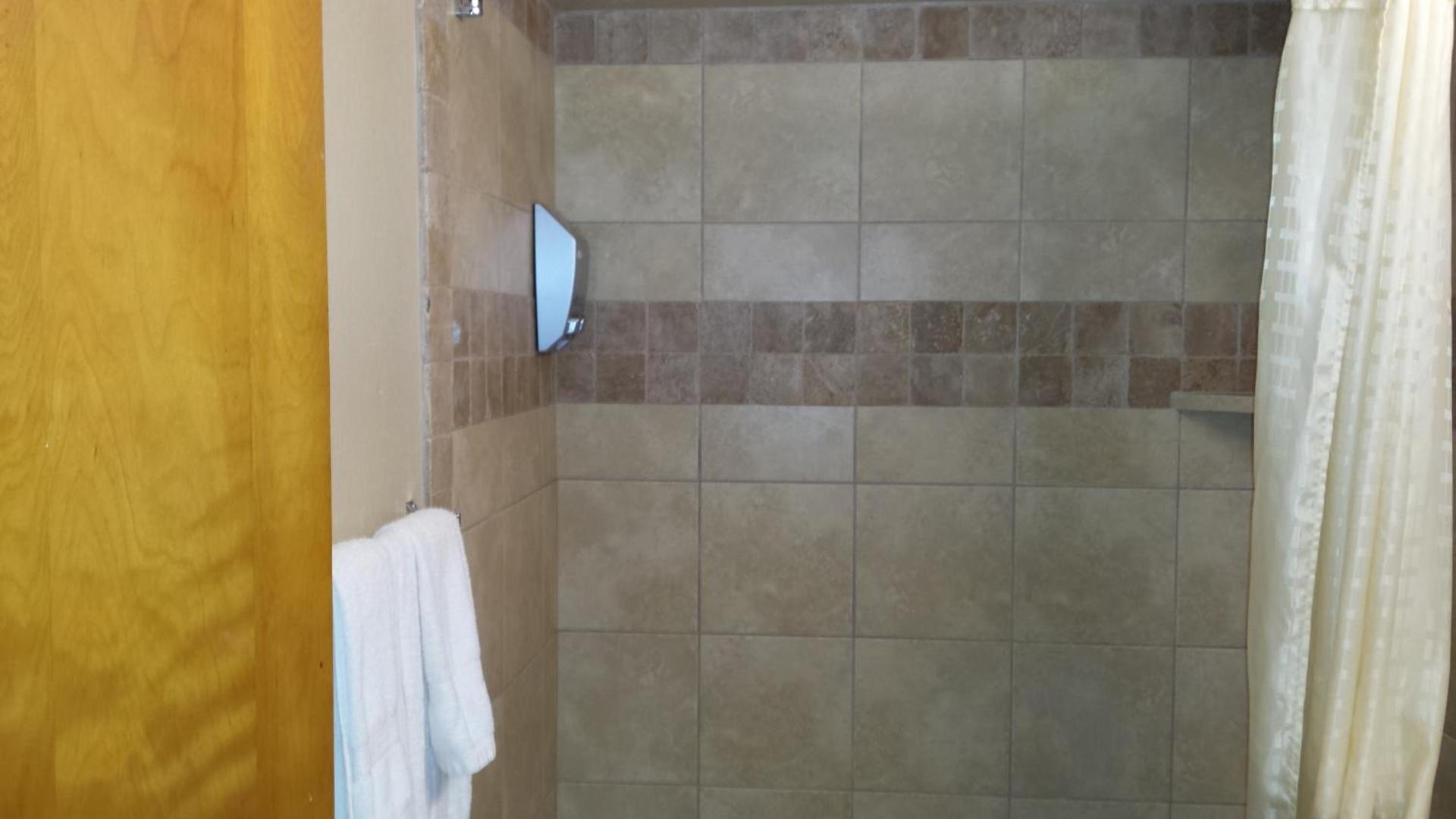 Downtown Value Inn photo 11