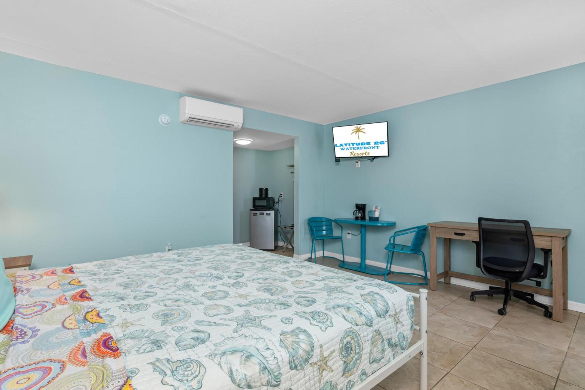 Latitude 26 Waterfront Resort and Marina photo 35