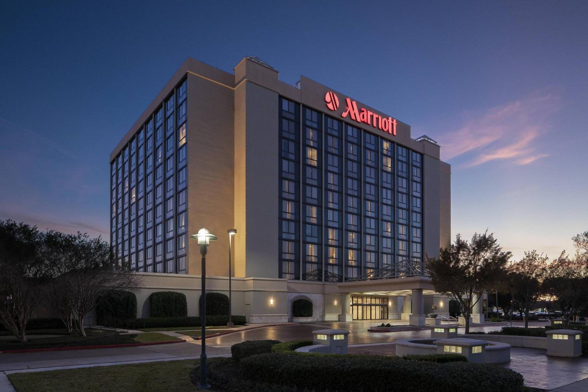 Houston Marriott South at Hobby Airport photo 1