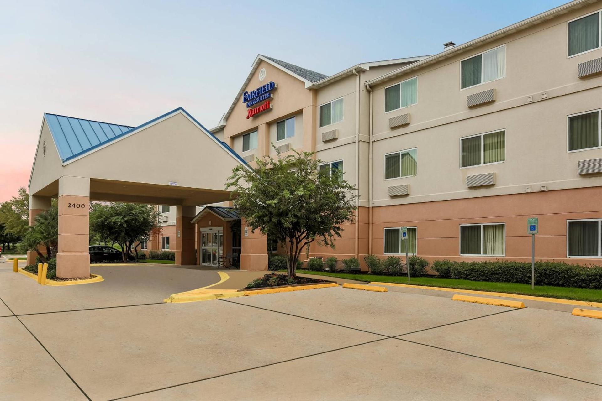 Fairfield Inn & Suites Houston Westchase photo 1