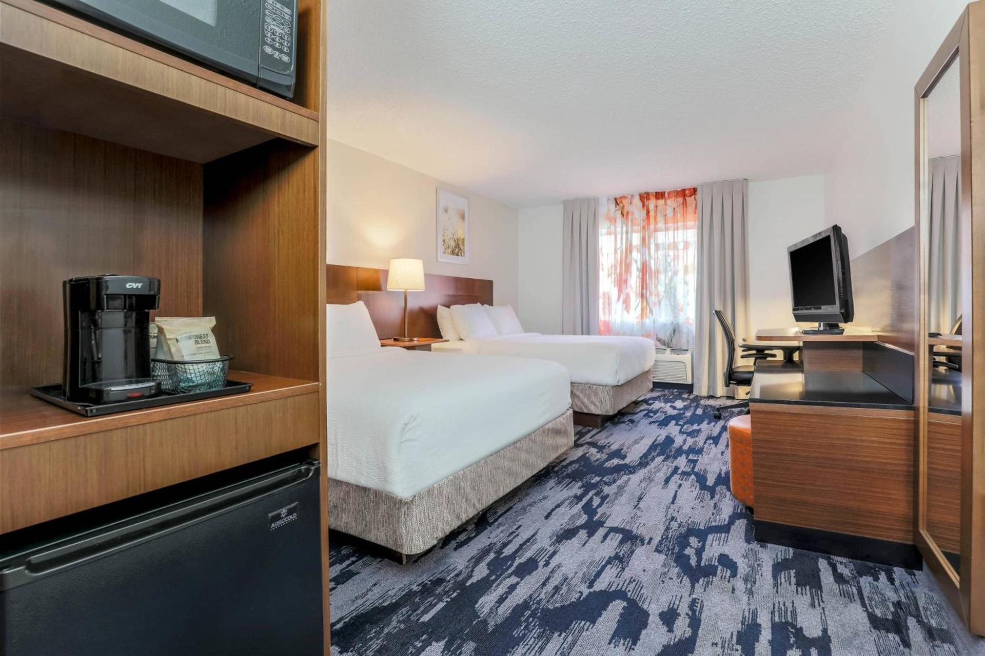 Fairfield Inn & Suites Houston Westchase photo 4