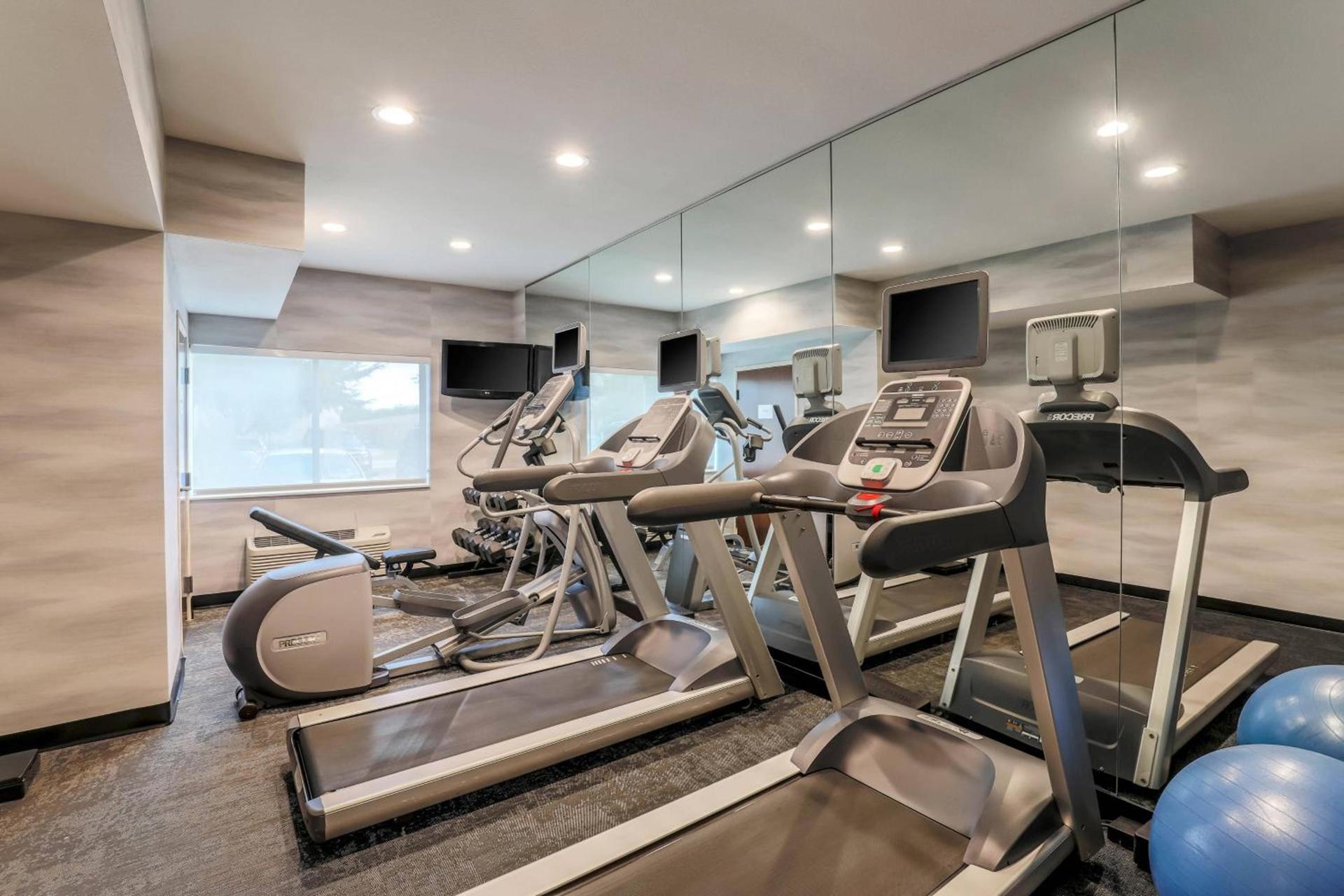 Fairfield Inn & Suites Houston Westchase photo 22