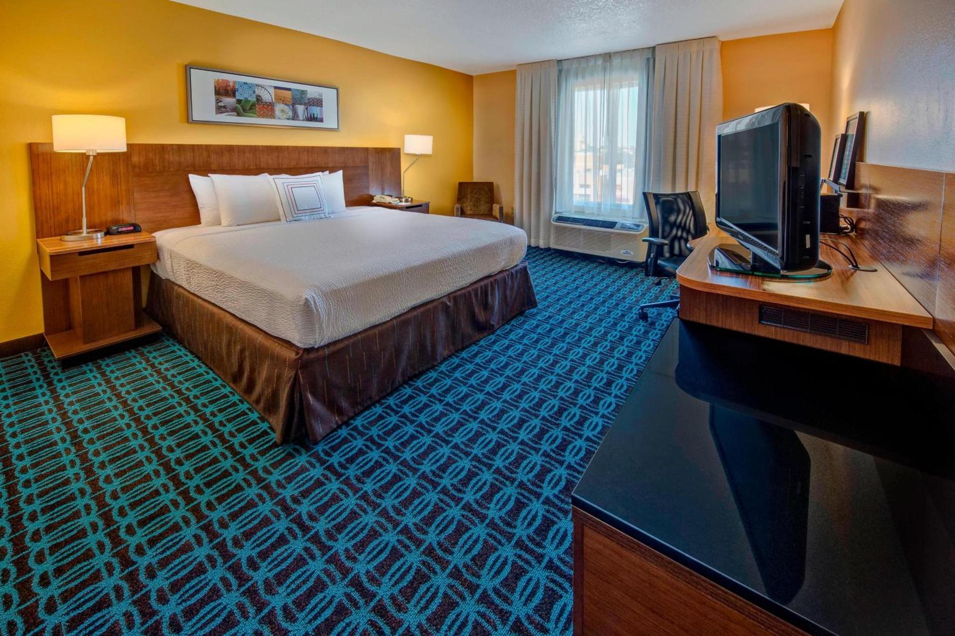 Fairfield Inn and Suites by Marriott Orlando Near Universal Orlando photo 7