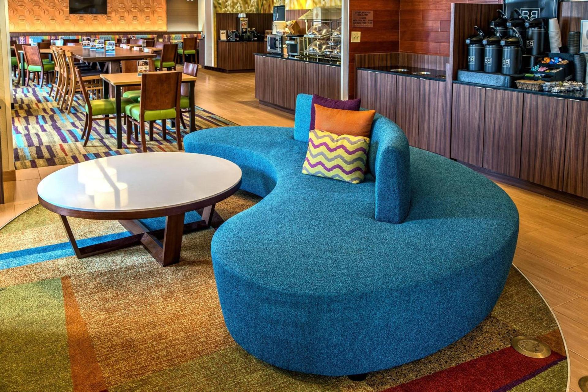 Fairfield Inn and Suites by Marriott Orlando Near Universal Orlando photo 4