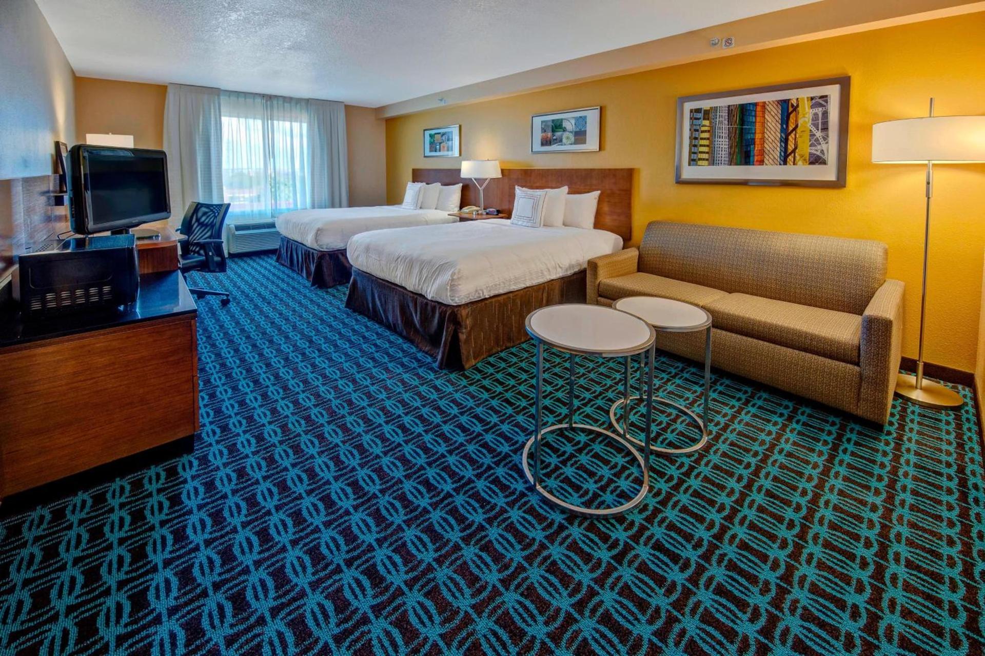 Fairfield Inn and Suites by Marriott Orlando Near Universal Orlando photo 13