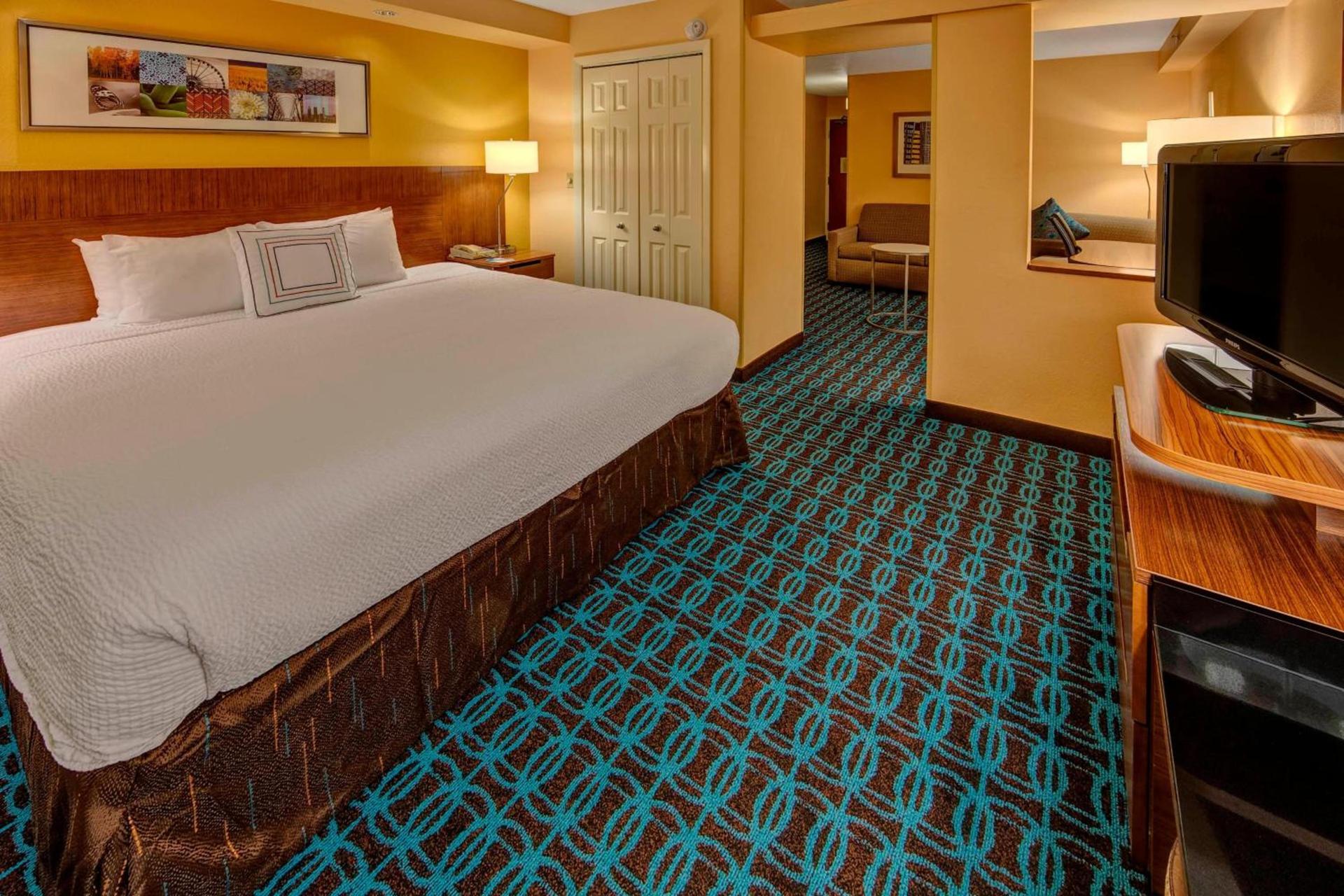 Fairfield Inn and Suites by Marriott Orlando Near Universal Orlando photo 18