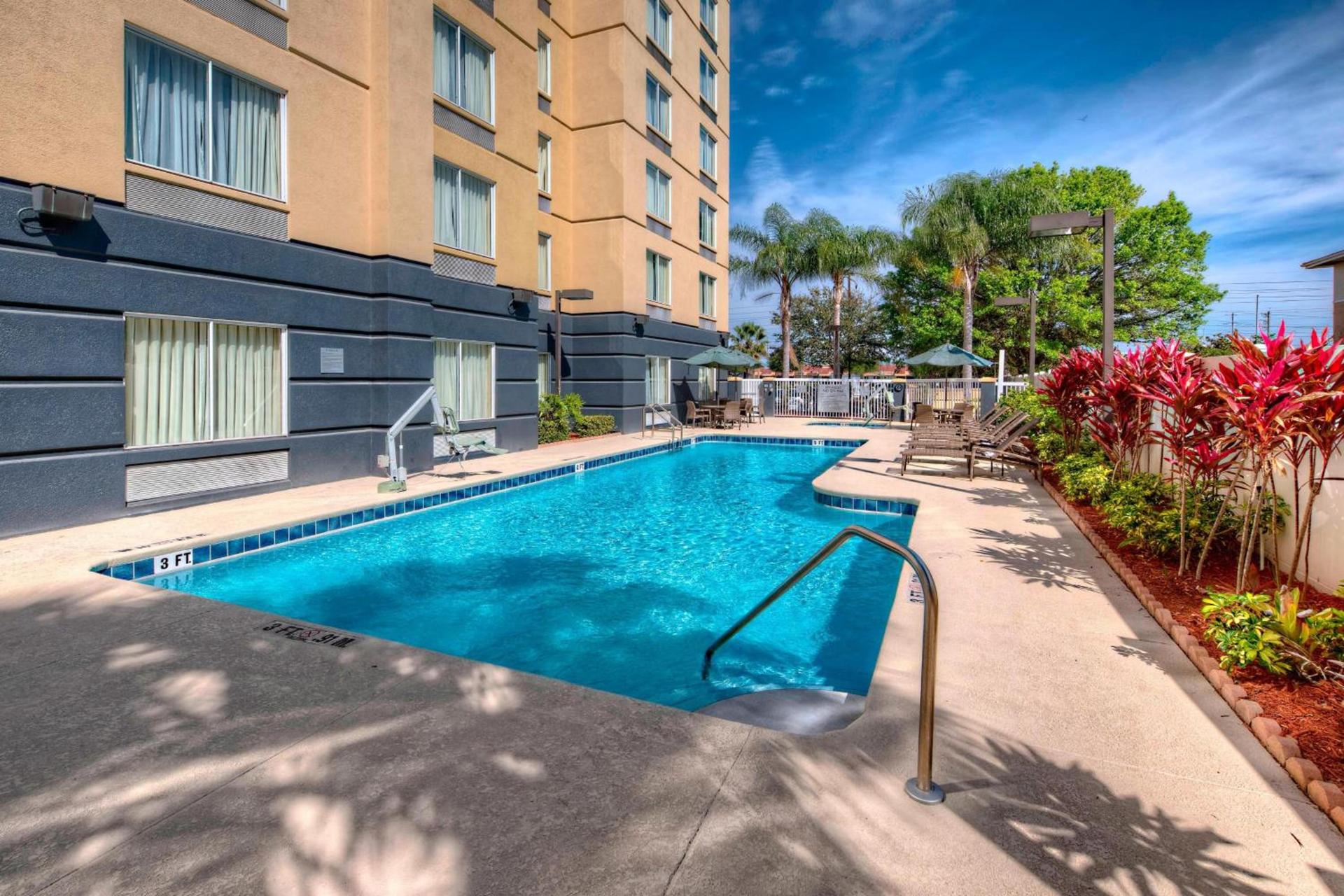 Fairfield Inn and Suites by Marriott Orlando Near Universal Orlando photo 25