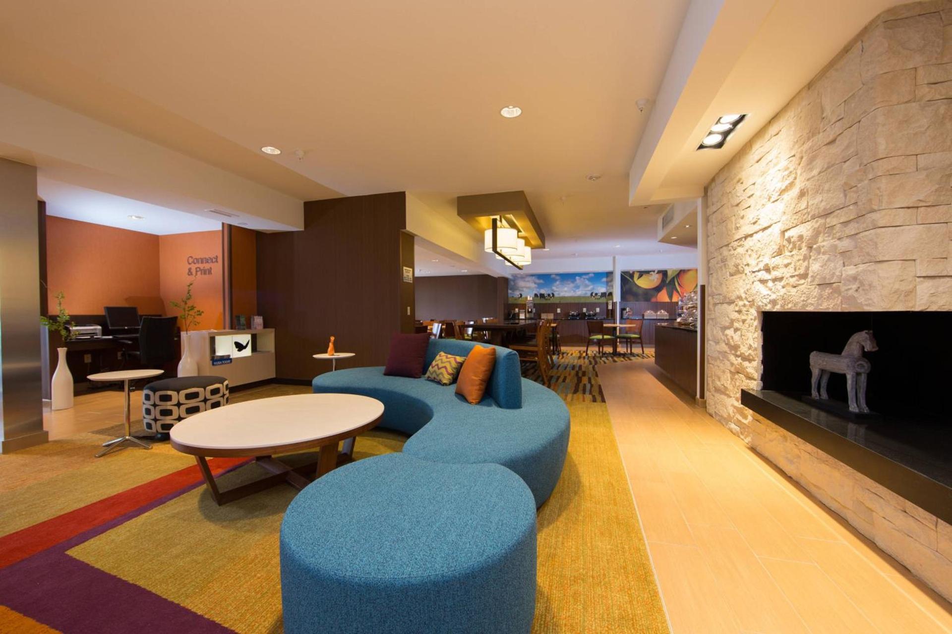 Fairfield Inn & Suites Burlington photo 12