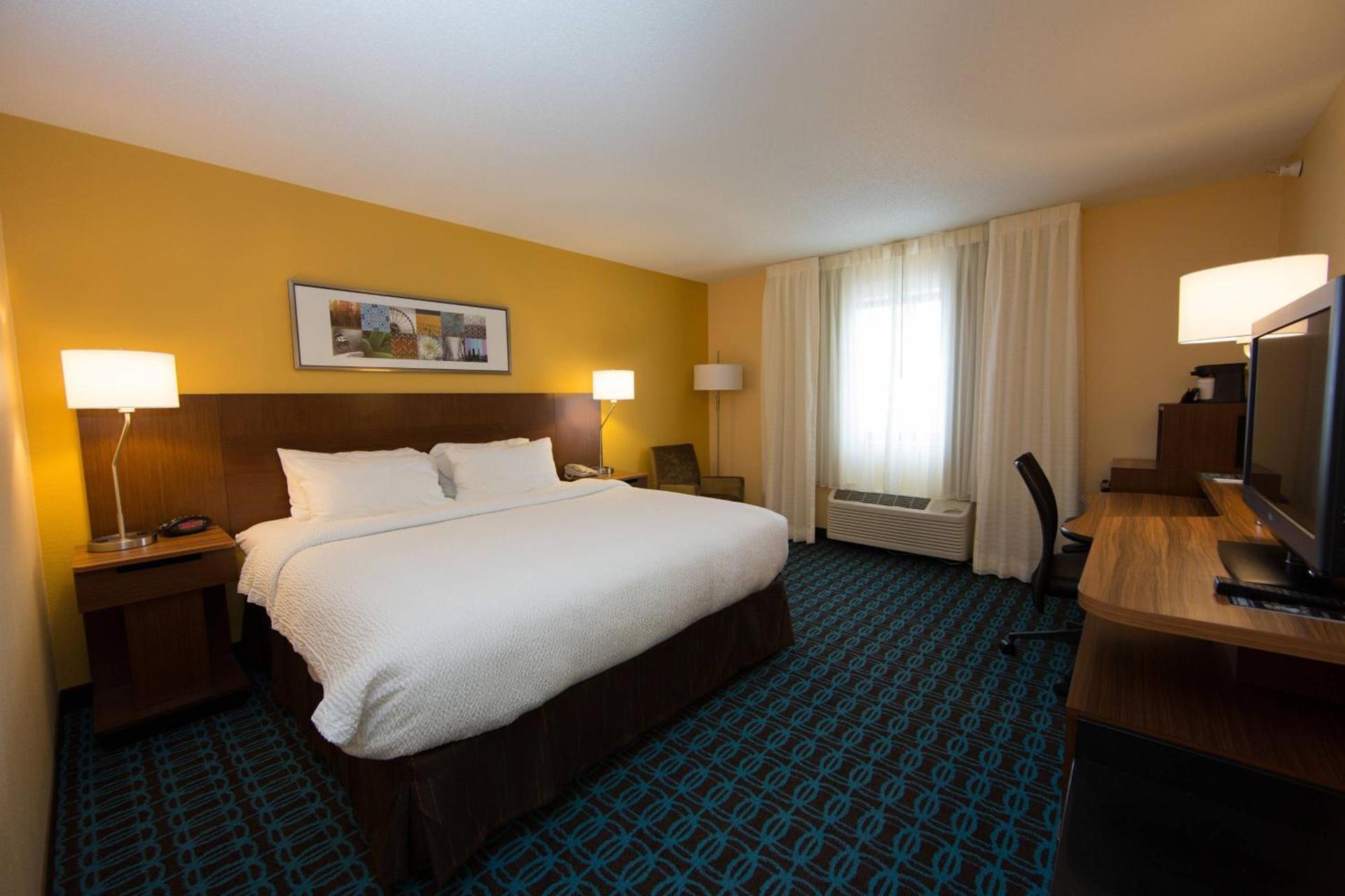Fairfield Inn & Suites Burlington photo 5