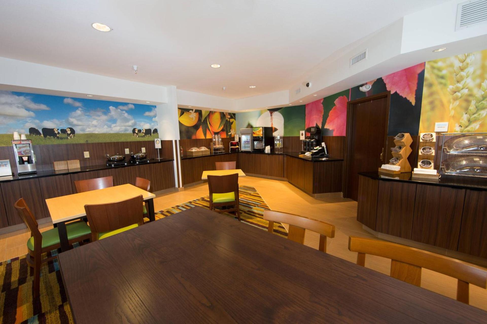 Fairfield Inn & Suites Burlington photo 9